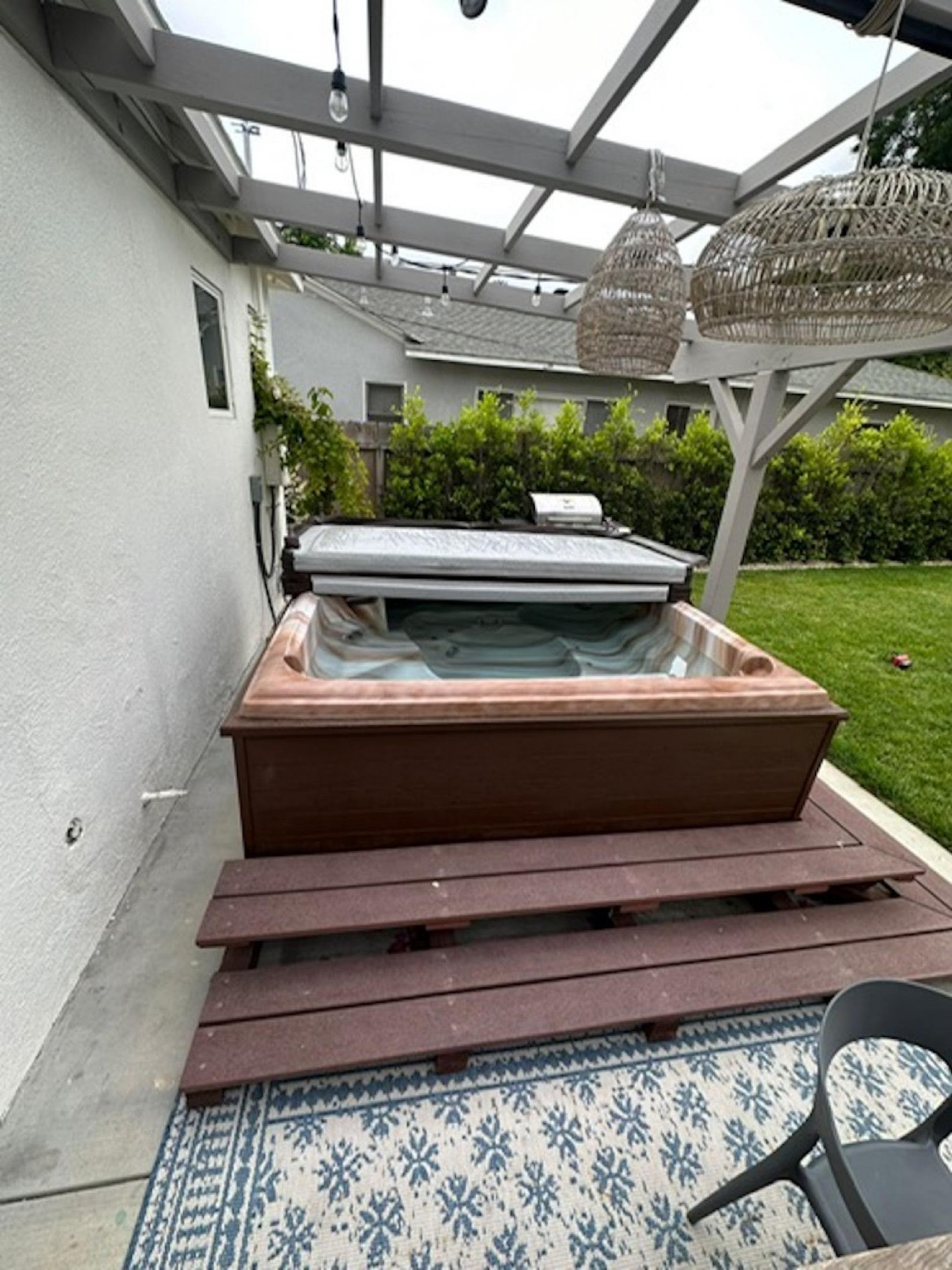 Designer 4-Bed with Jacuzzi — photo 4
