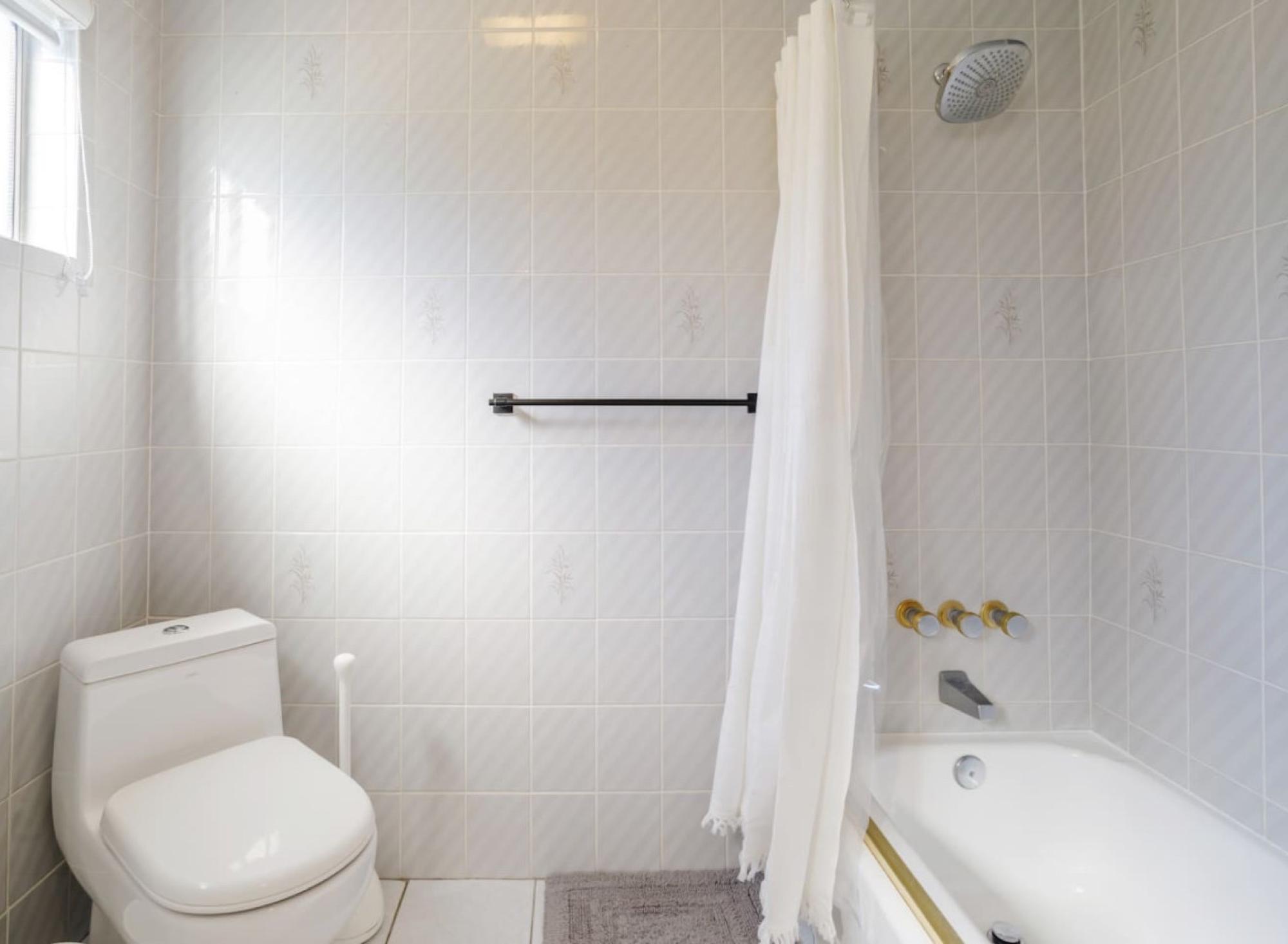 Entertainer Home (Sleeps 12) — photo 2