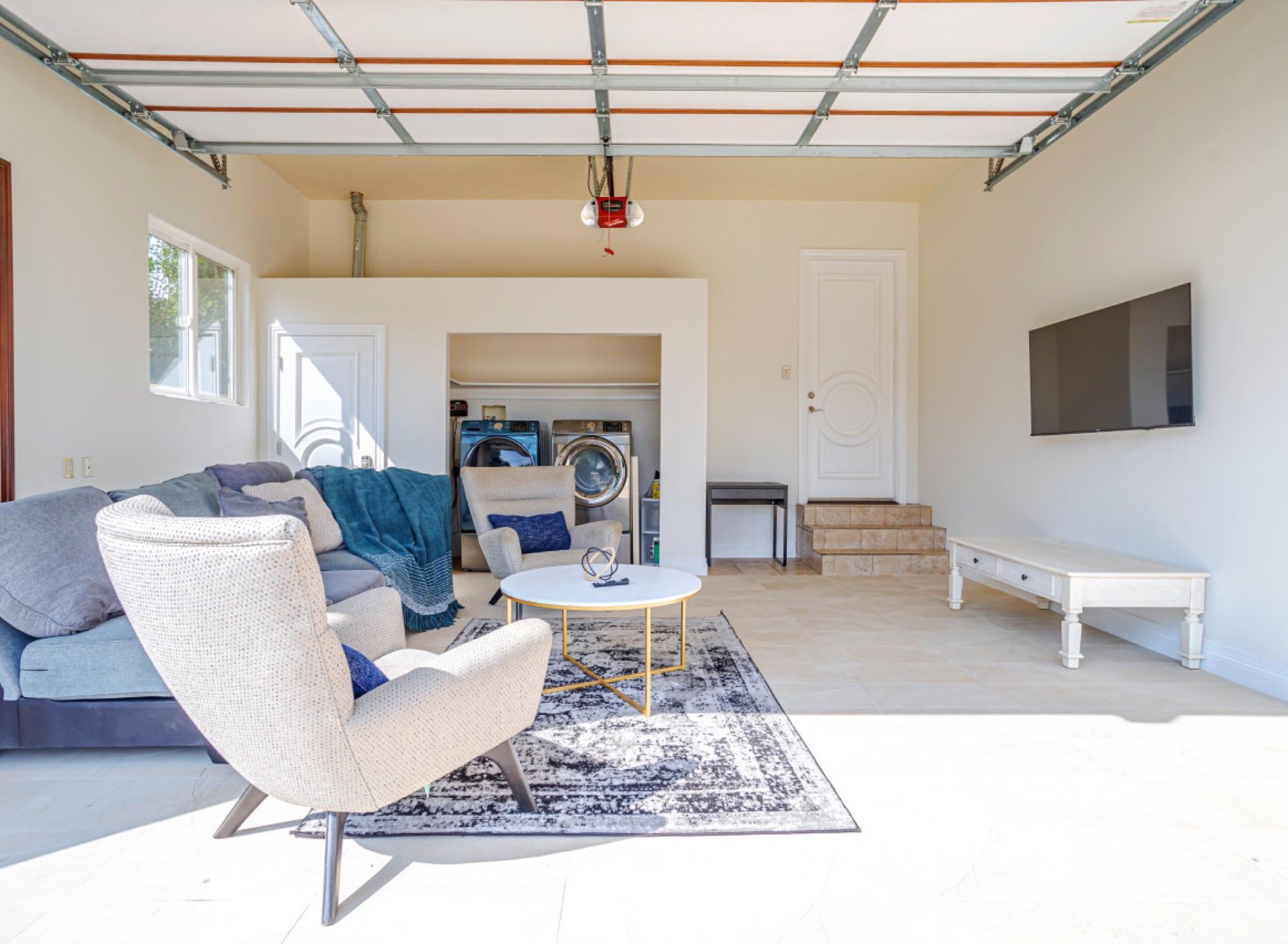 Regal 4-Bed (Hot Tub, Sleeps 15) — photo 6