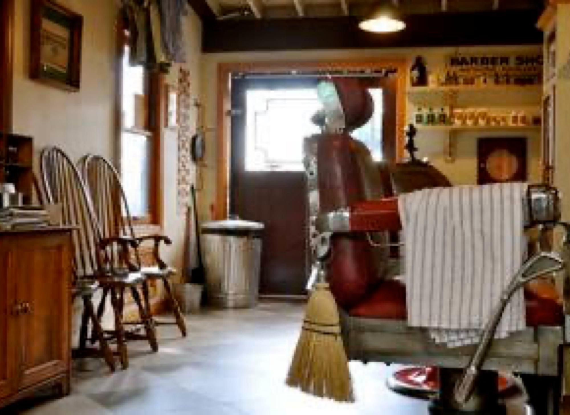 1940's Barber Shop — photo 1