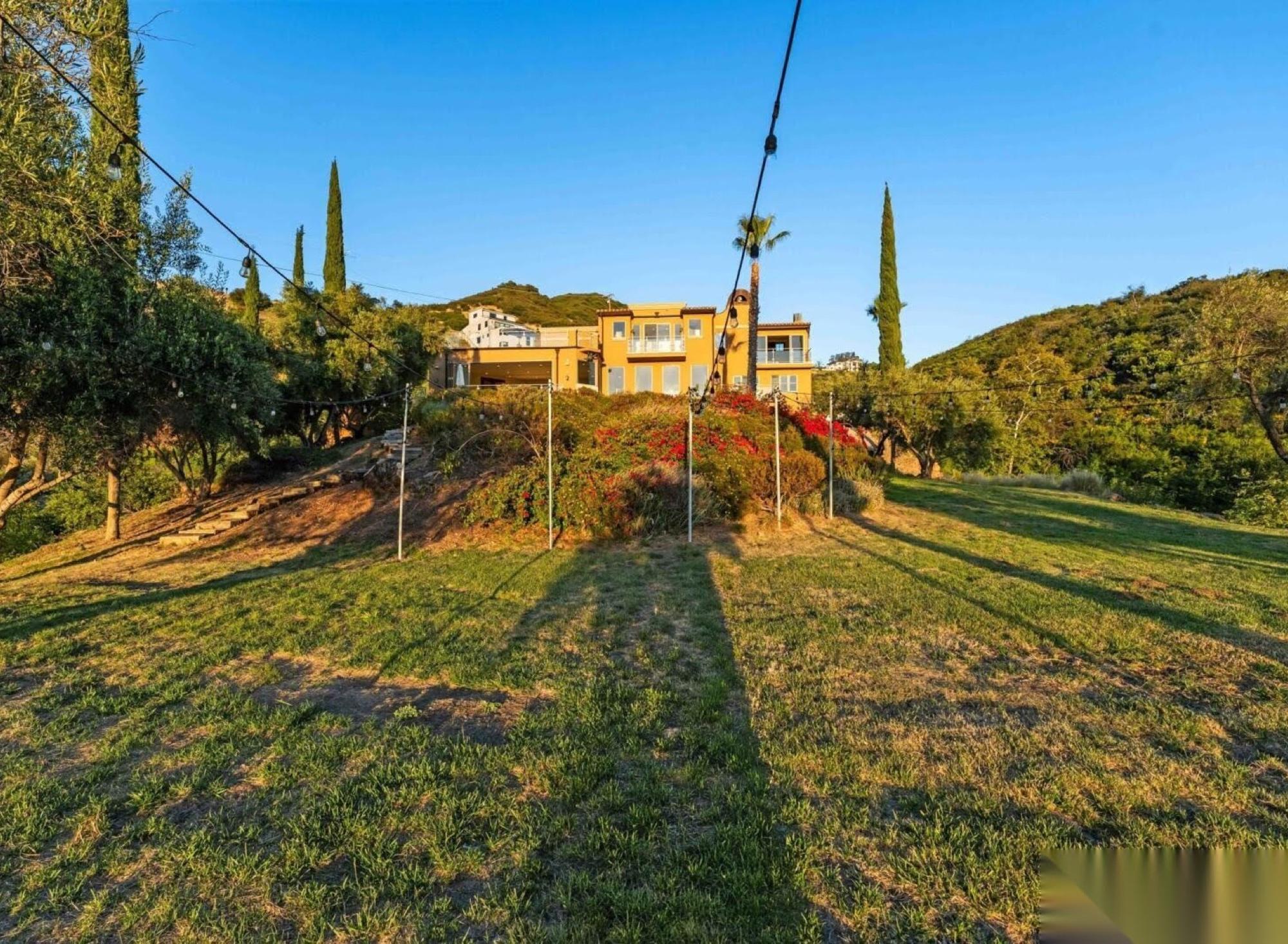 2-Acre Malibu Mansion w/ Pool & Theater — photo 3