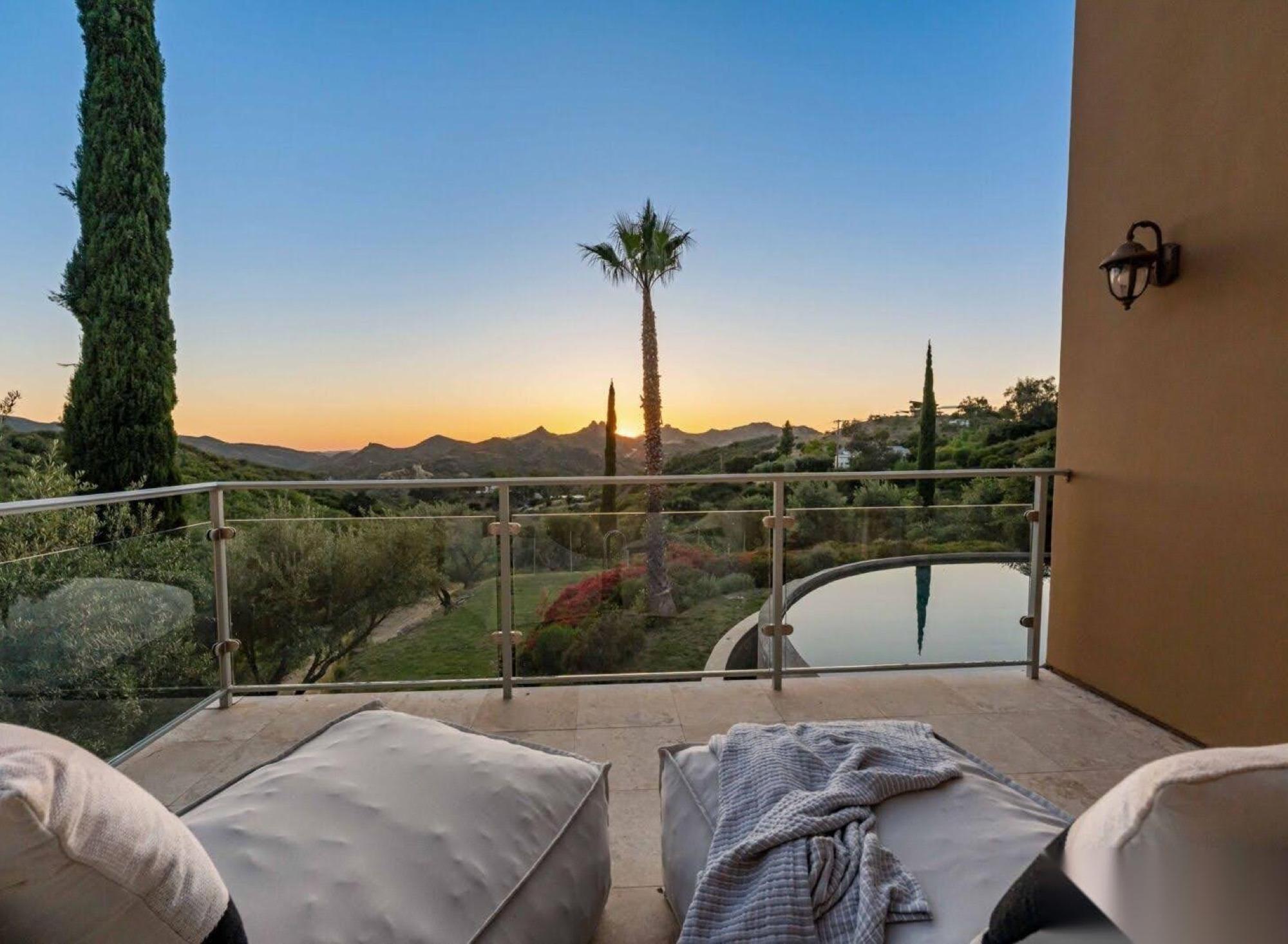 2-Acre Malibu Mansion w/ Pool & Theater — photo 12