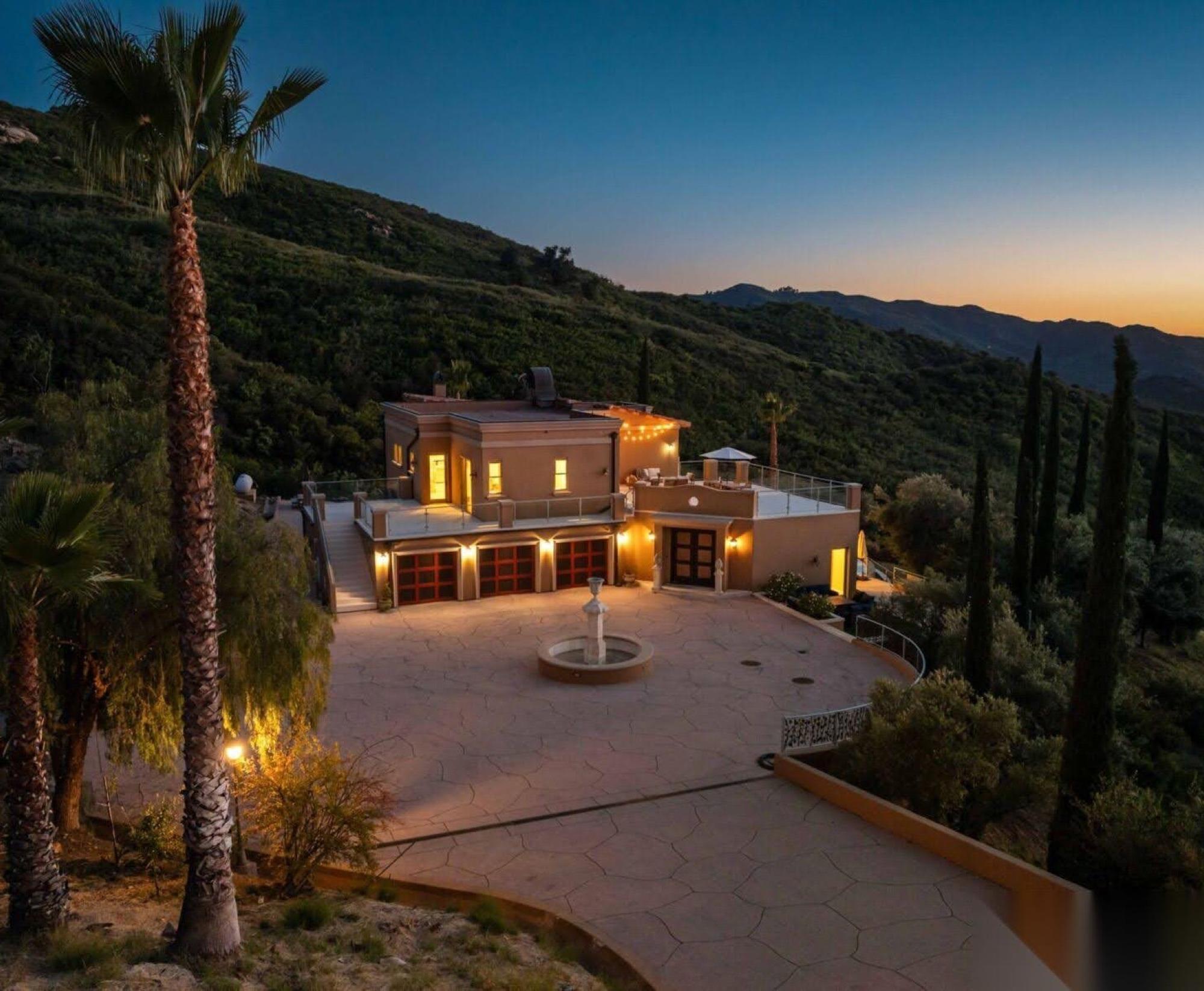2-Acre Malibu Mansion w/ Pool & Theater — photo 10