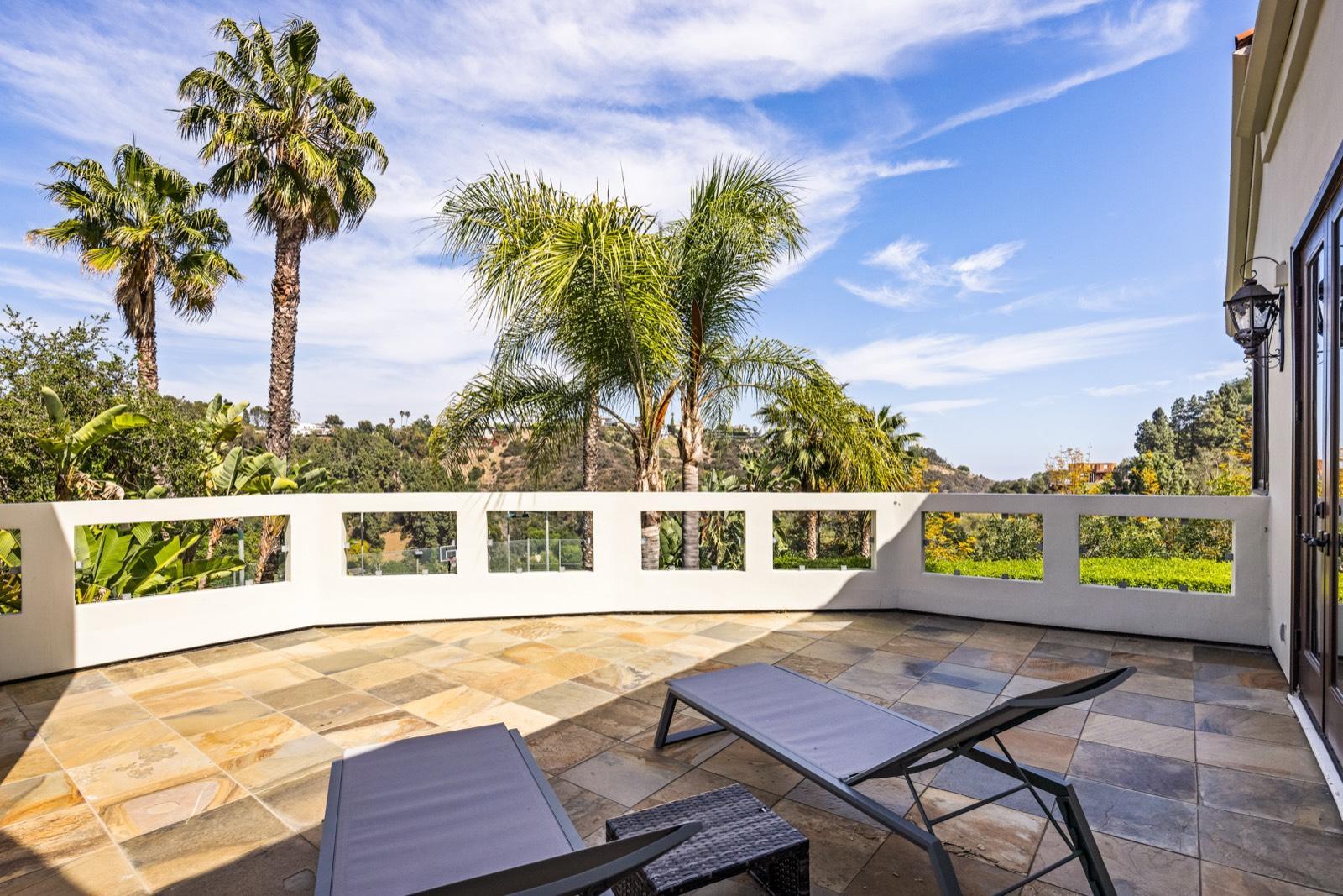 A Hills Mansion — photo 1