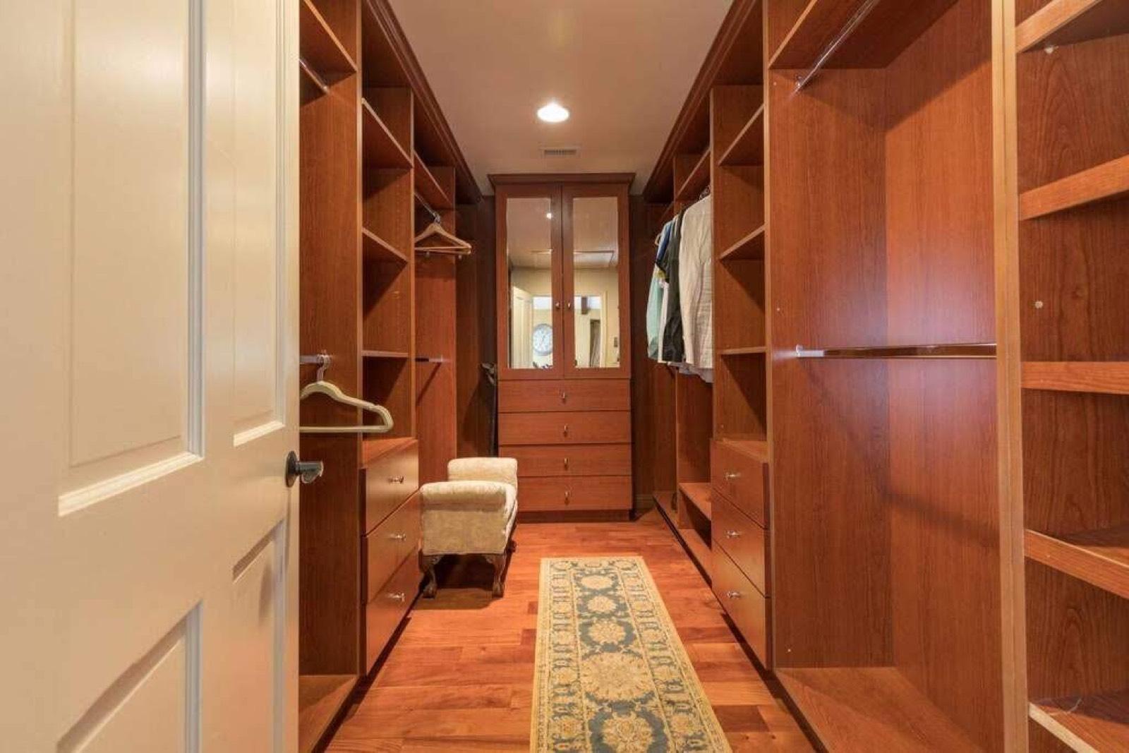 A's Beverly Glen House — photo 8