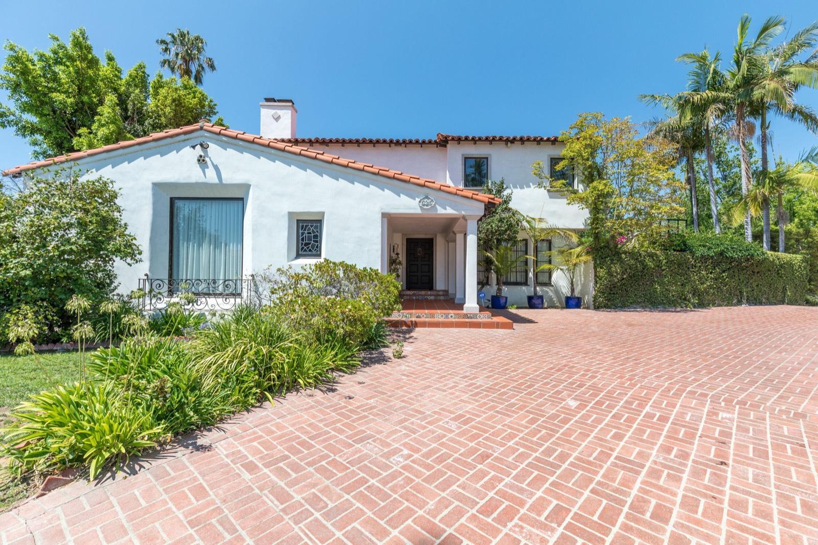 A's Foothill House — photo 1
