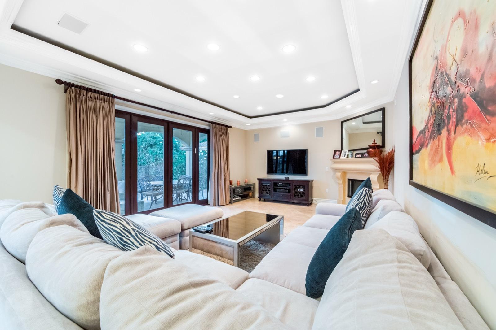 A's Med Europe Valley Village Home — photo 9