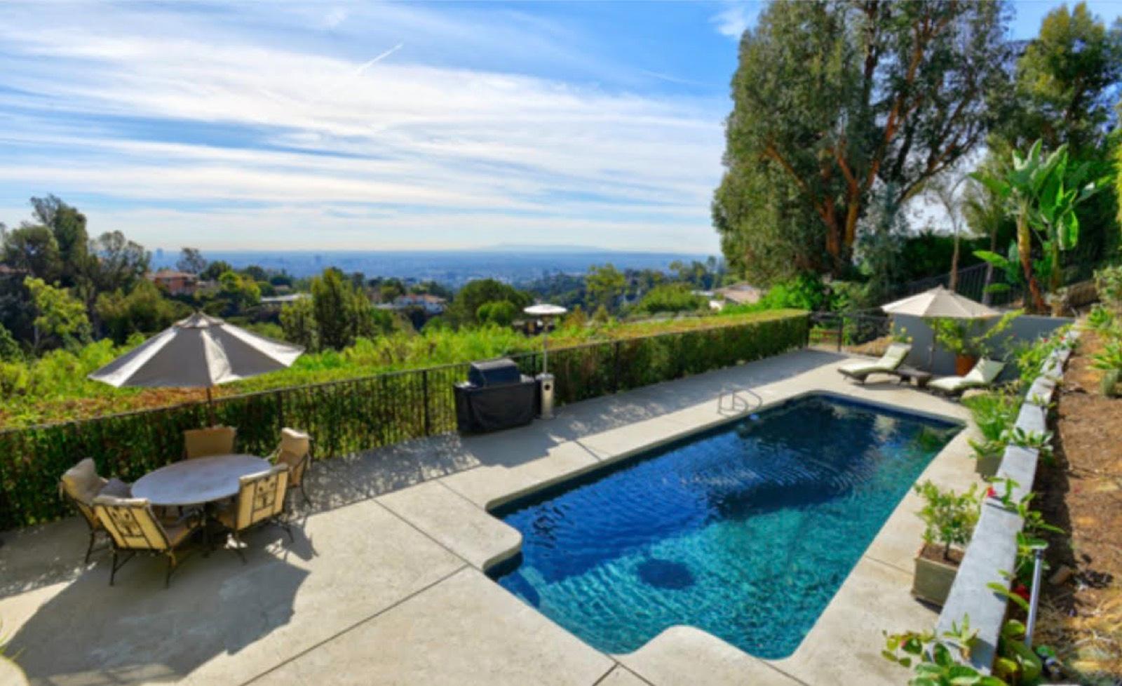 A's Mountain View Casa — photo 1