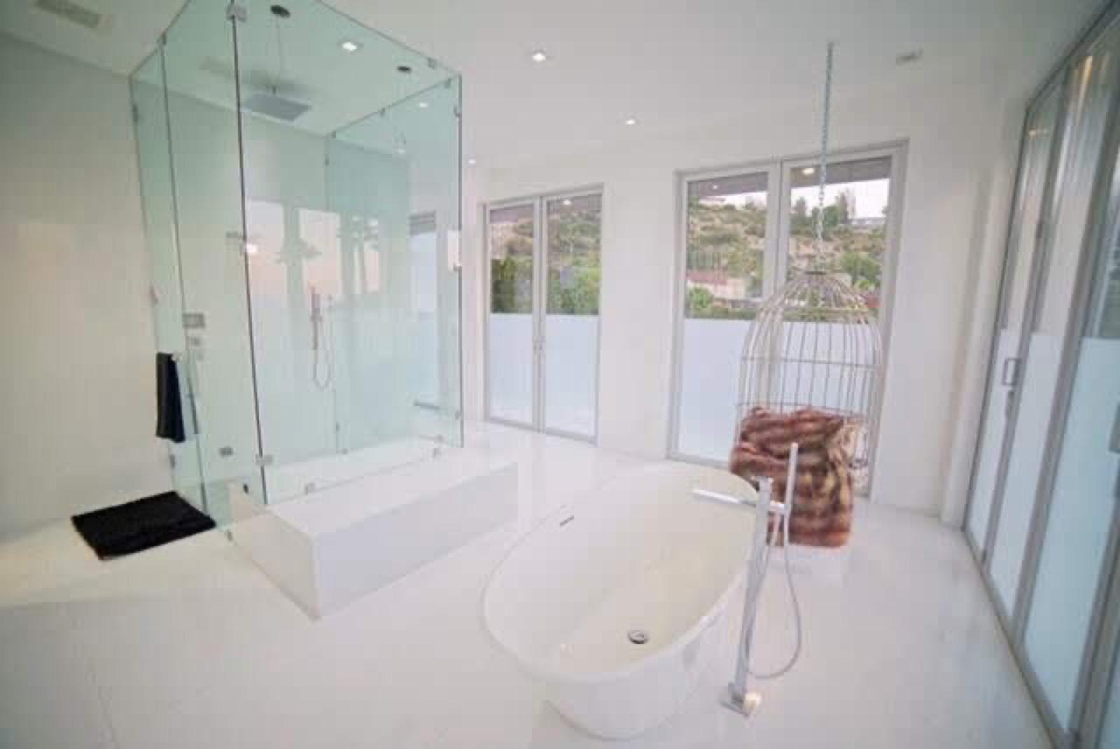 A's Olympus White Modern — photo 2
