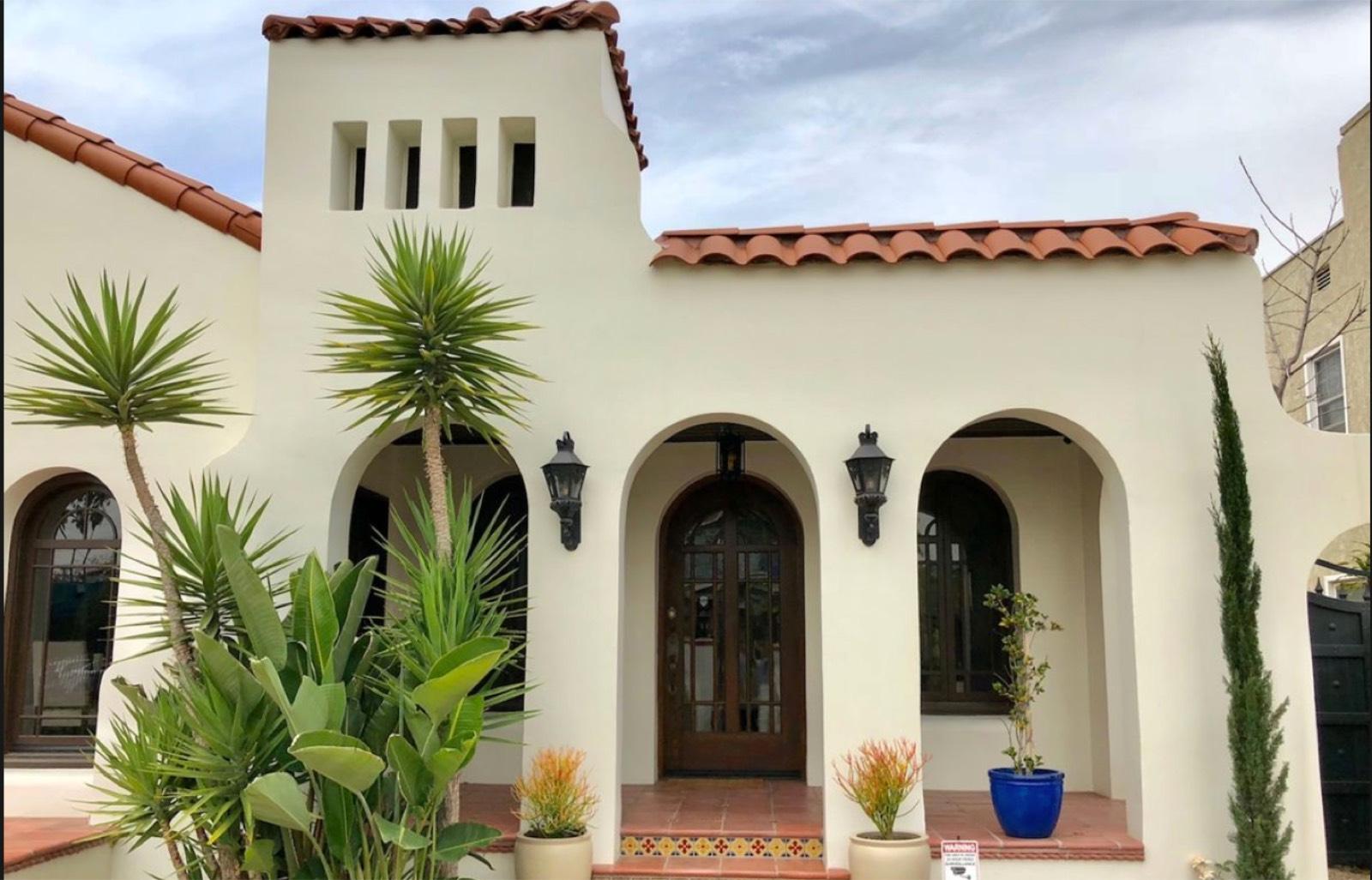 A's Spanish Villa — photo 2