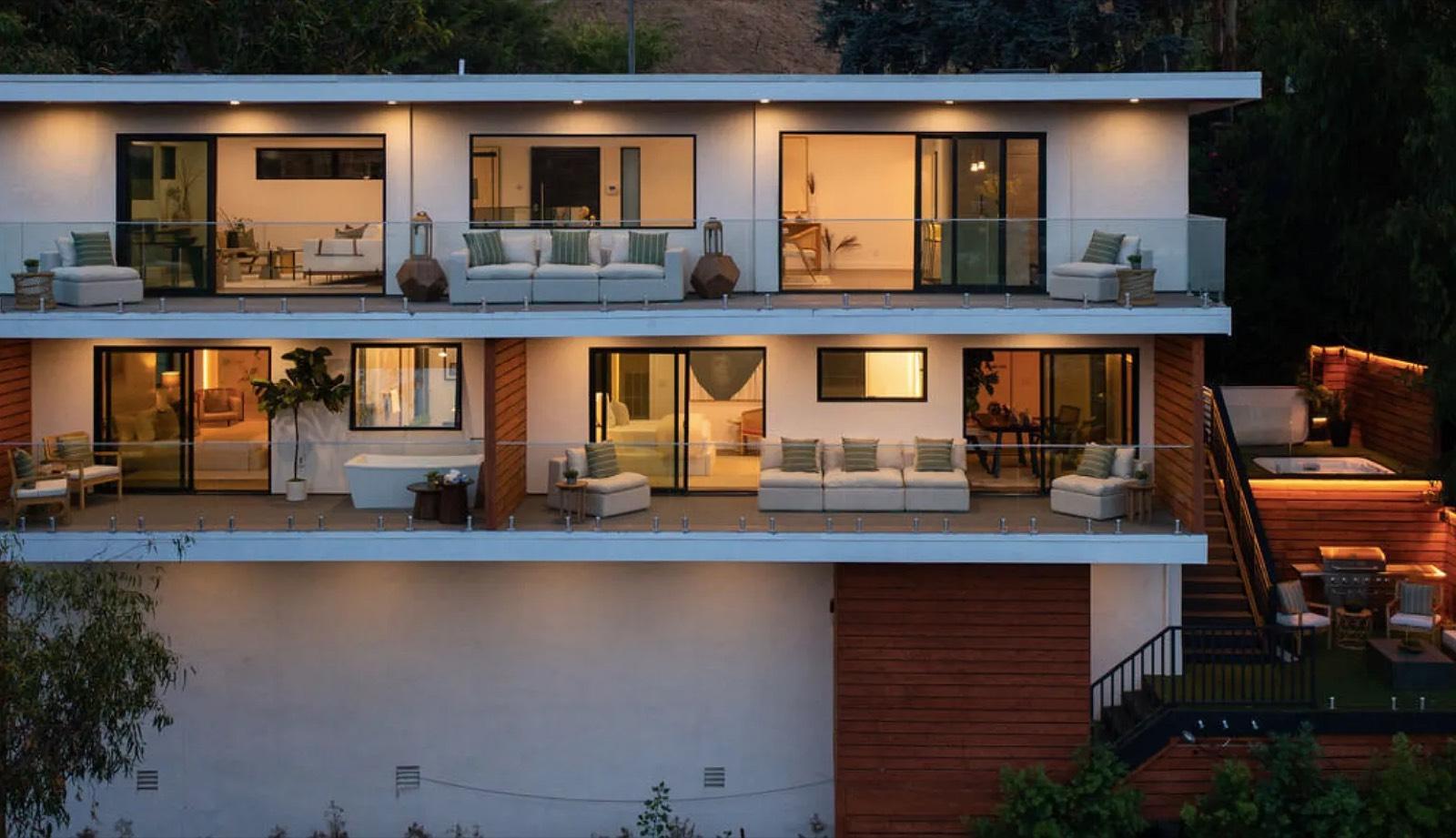 A's willow mod house — photo 1