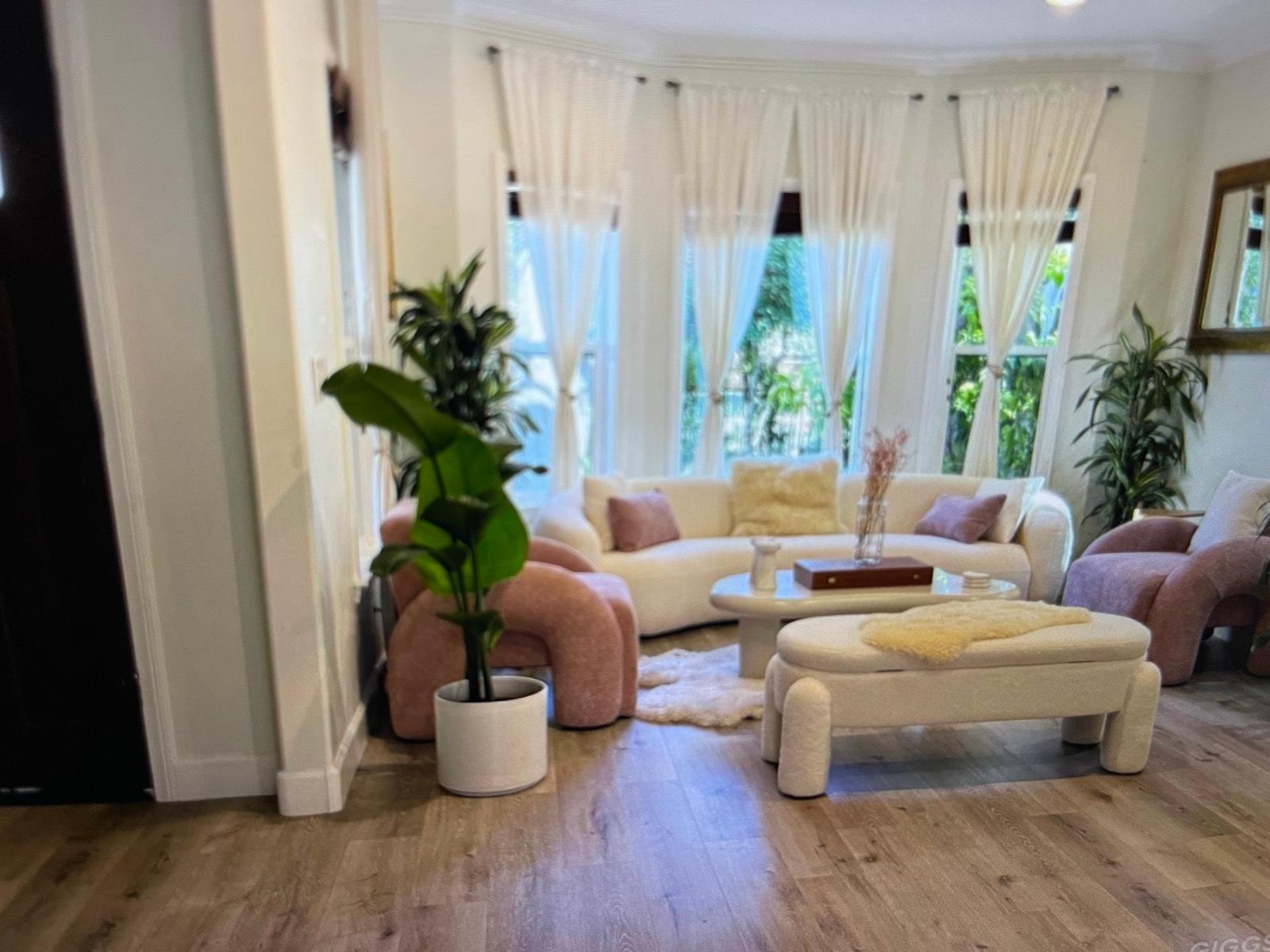 abode with small music studio — photo 1