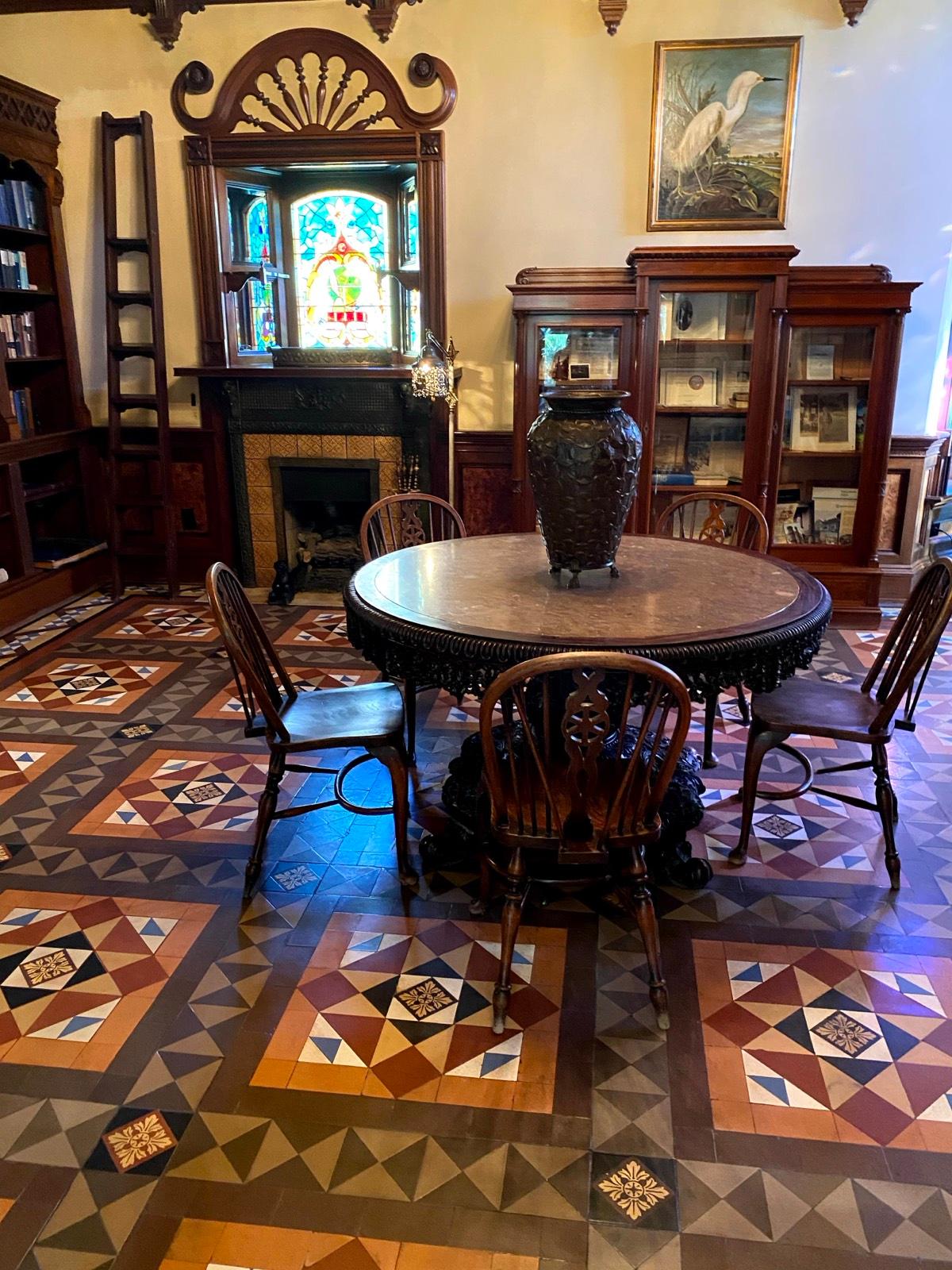 AB's Tudor Estate — photo 12