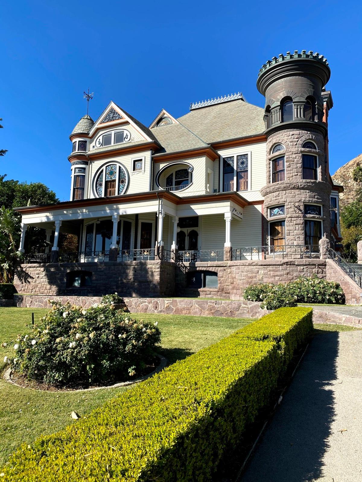 AB's Tudor Estate — photo 1