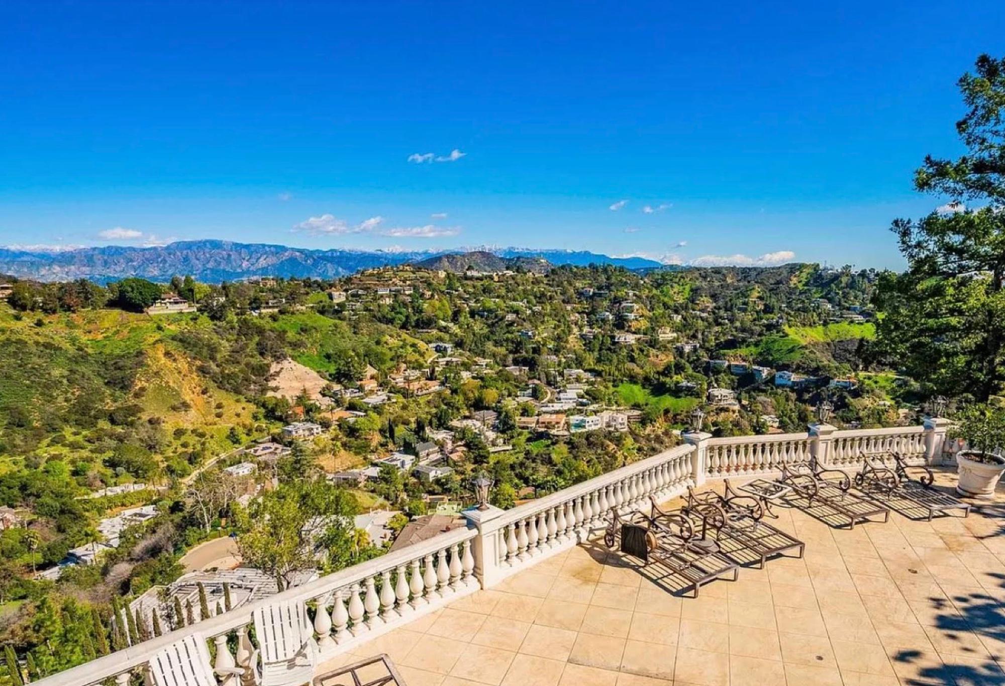 AG Grand Glam Mansion — photo 7