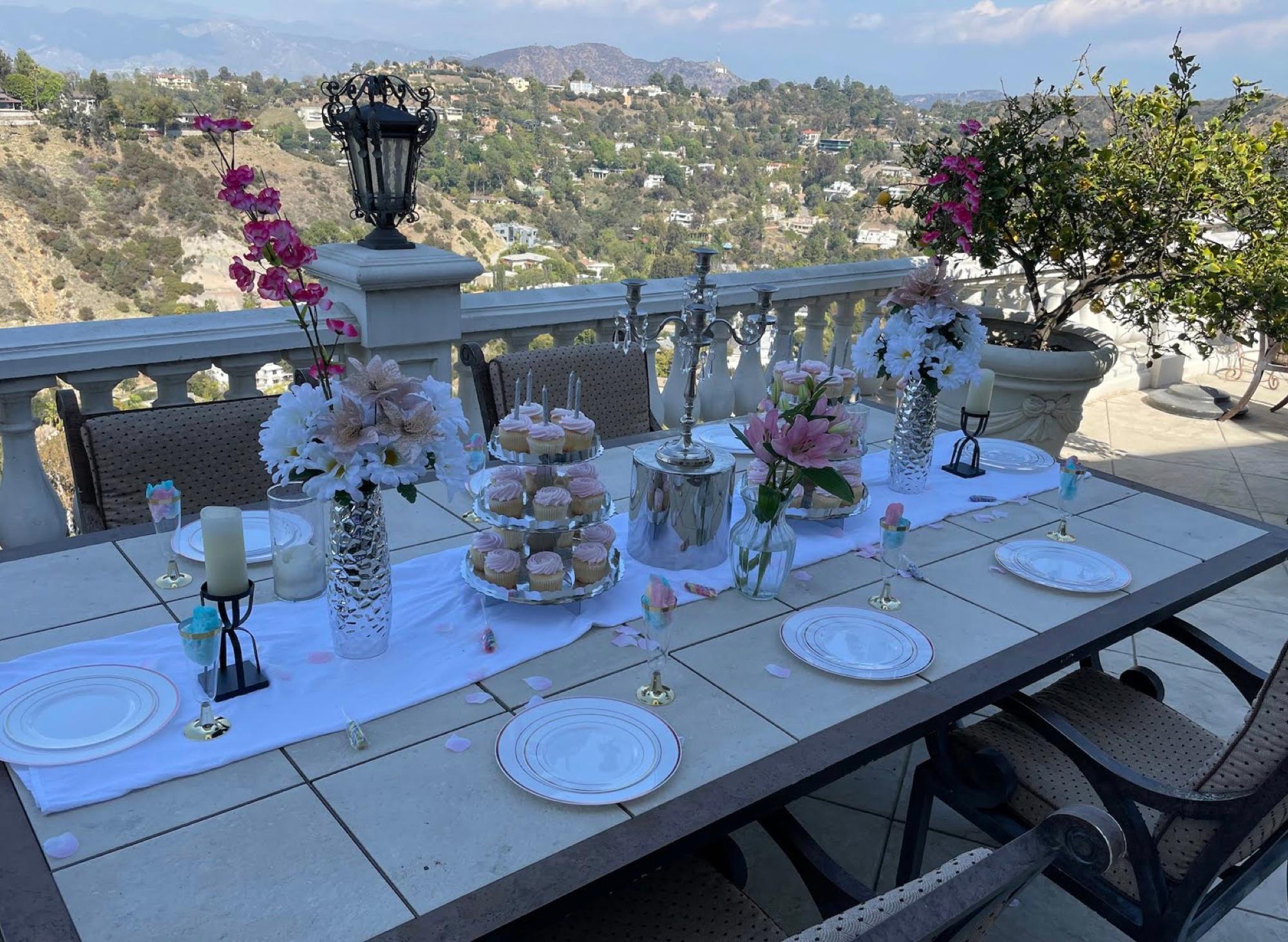 AG Grand Glam Mansion — photo 9