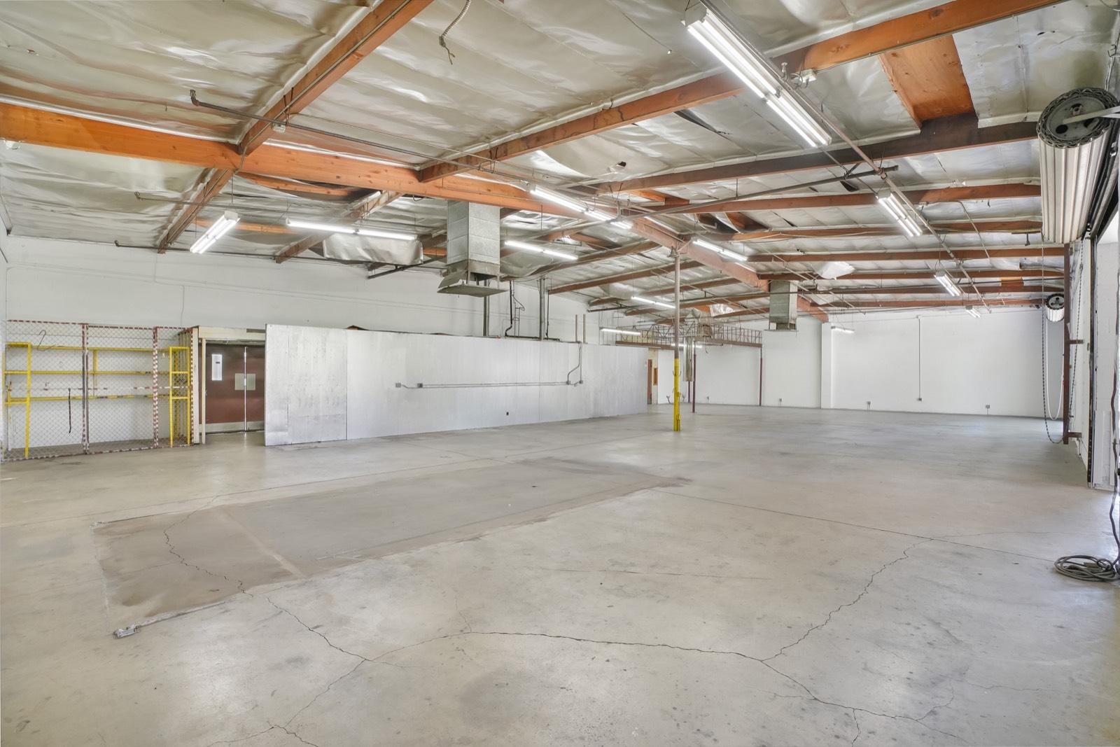 AH's Empty Warehouse — photo 7