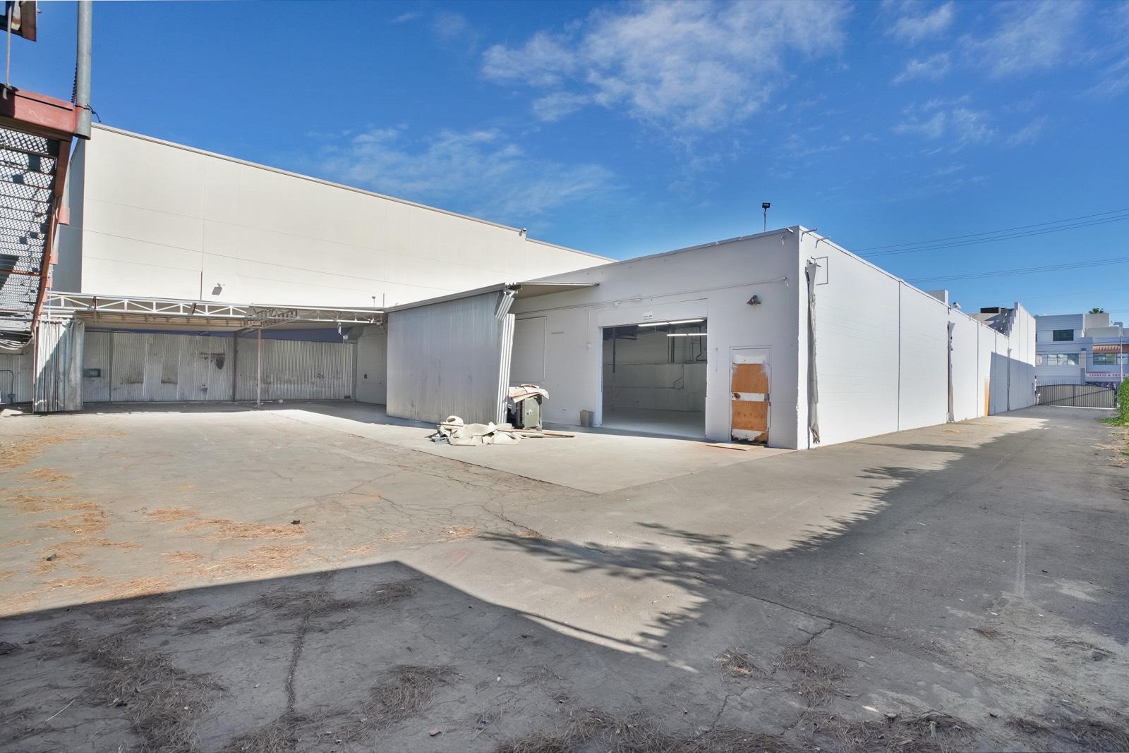 AH's Empty Warehouse — photo 9