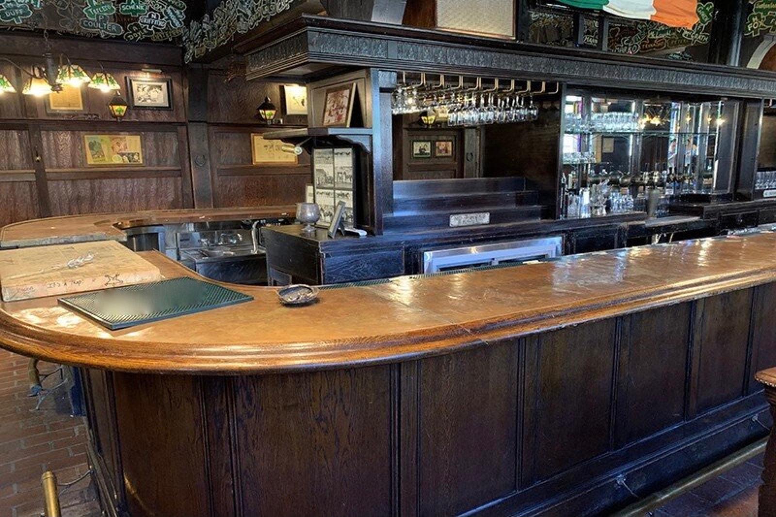 AH's Pub Bar and Grill — photo 5