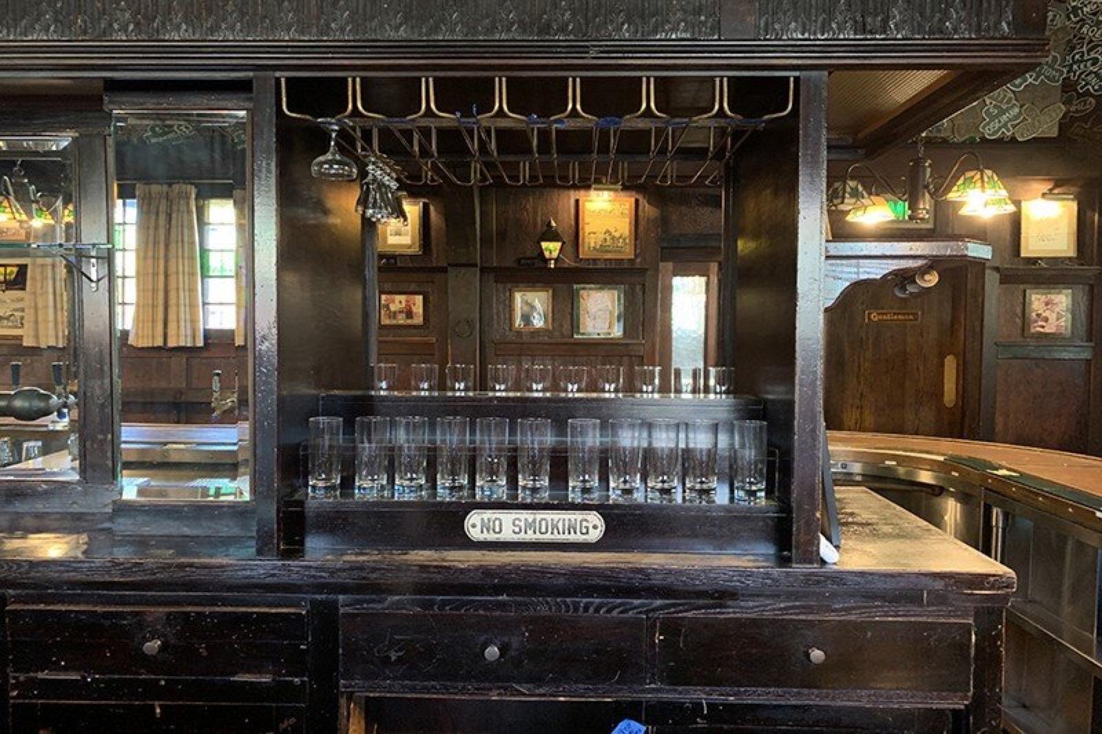 AH's Pub Bar and Grill — photo 8