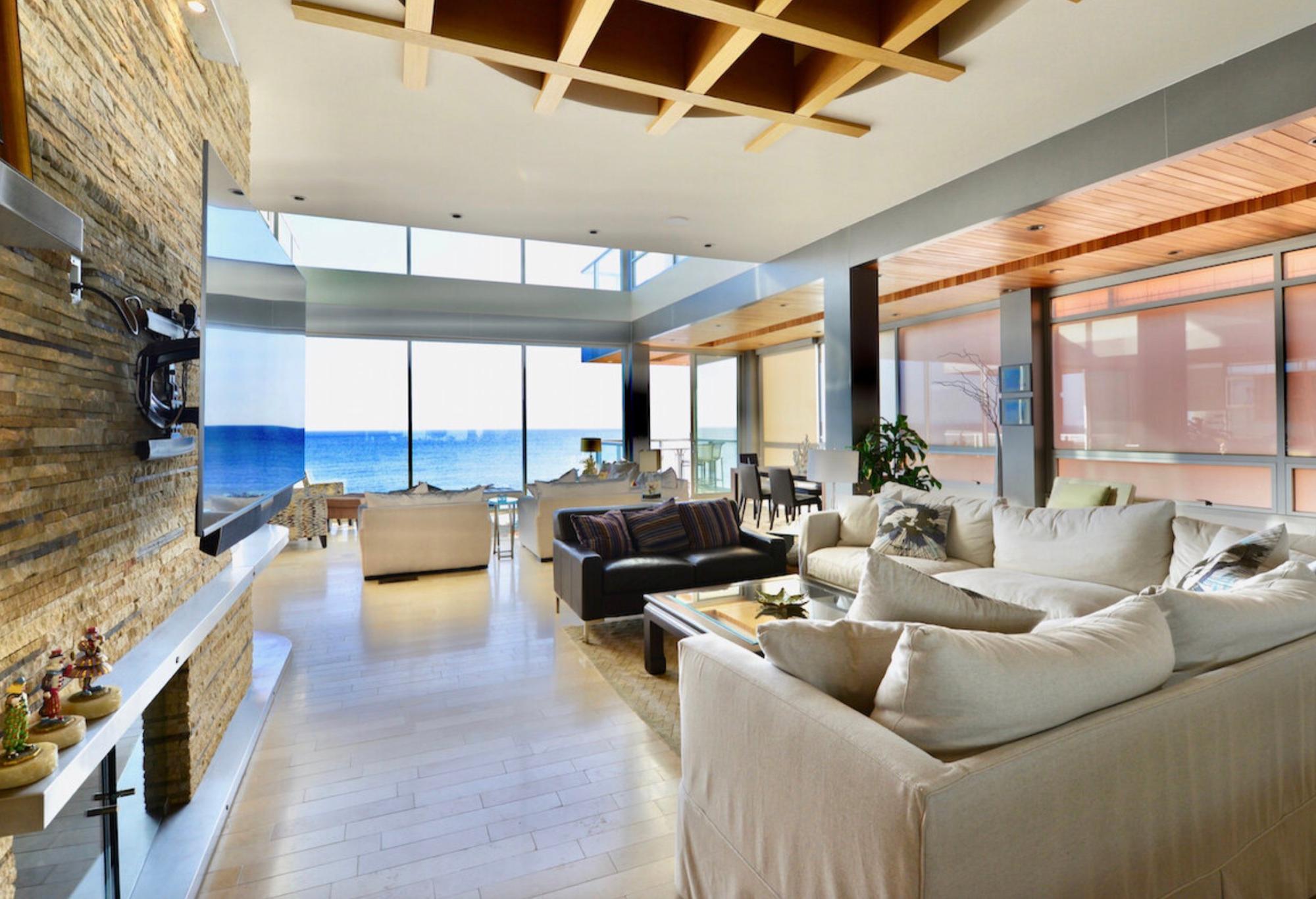 AJ's Modern Beachfront Home — photo 5