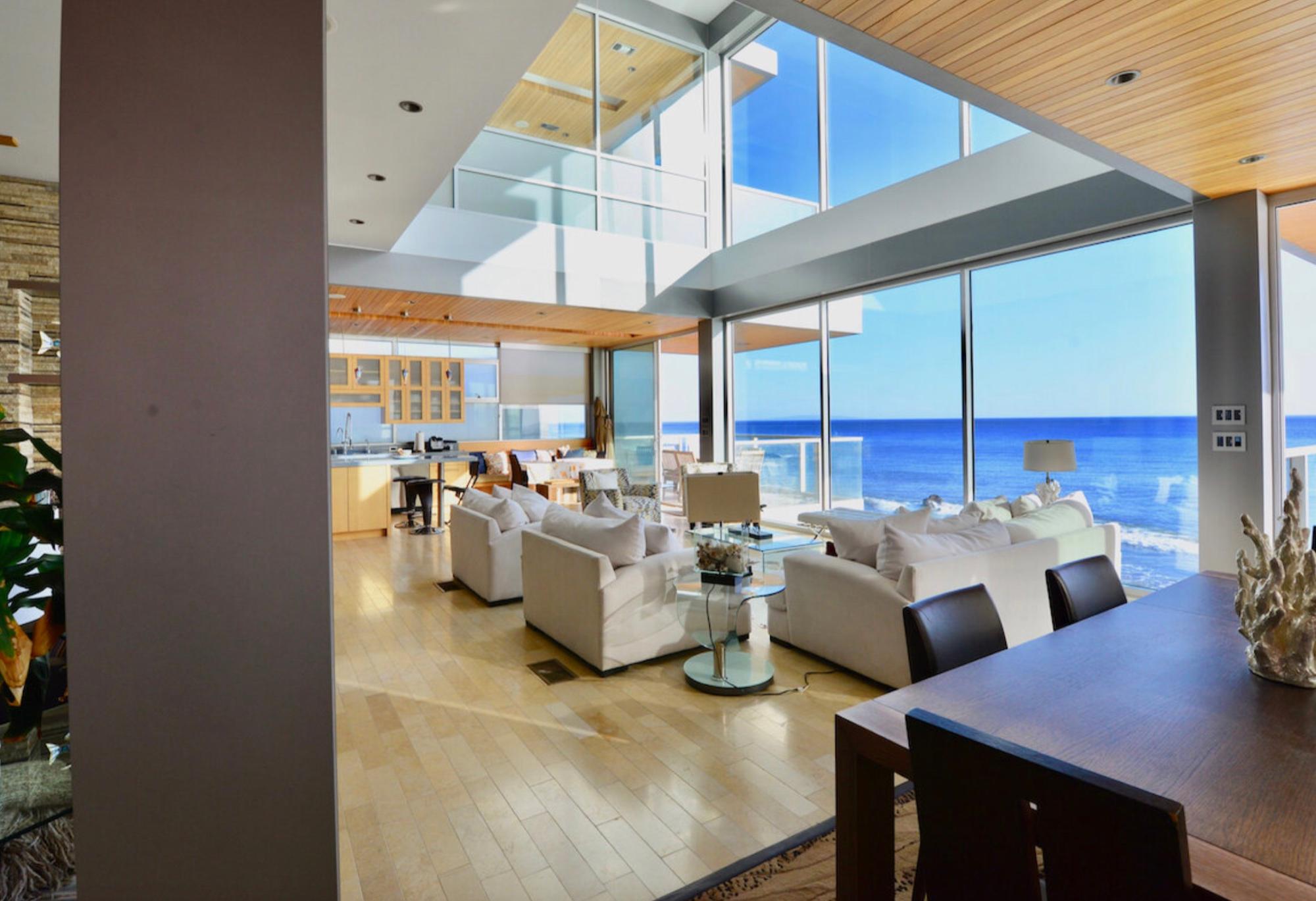 AJ's Modern Beachfront Home — photo 6