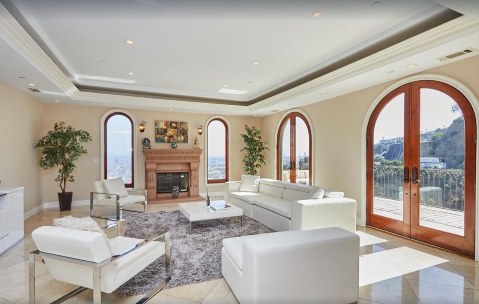 Alex Hollywood Hills House — photo 7