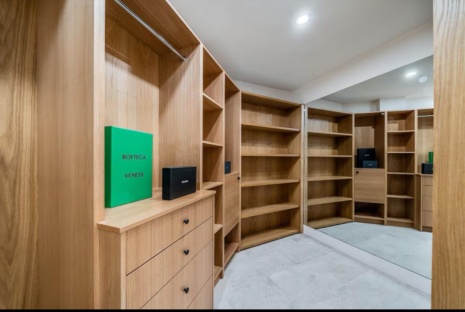 Alex Mod House With Library — photo 2