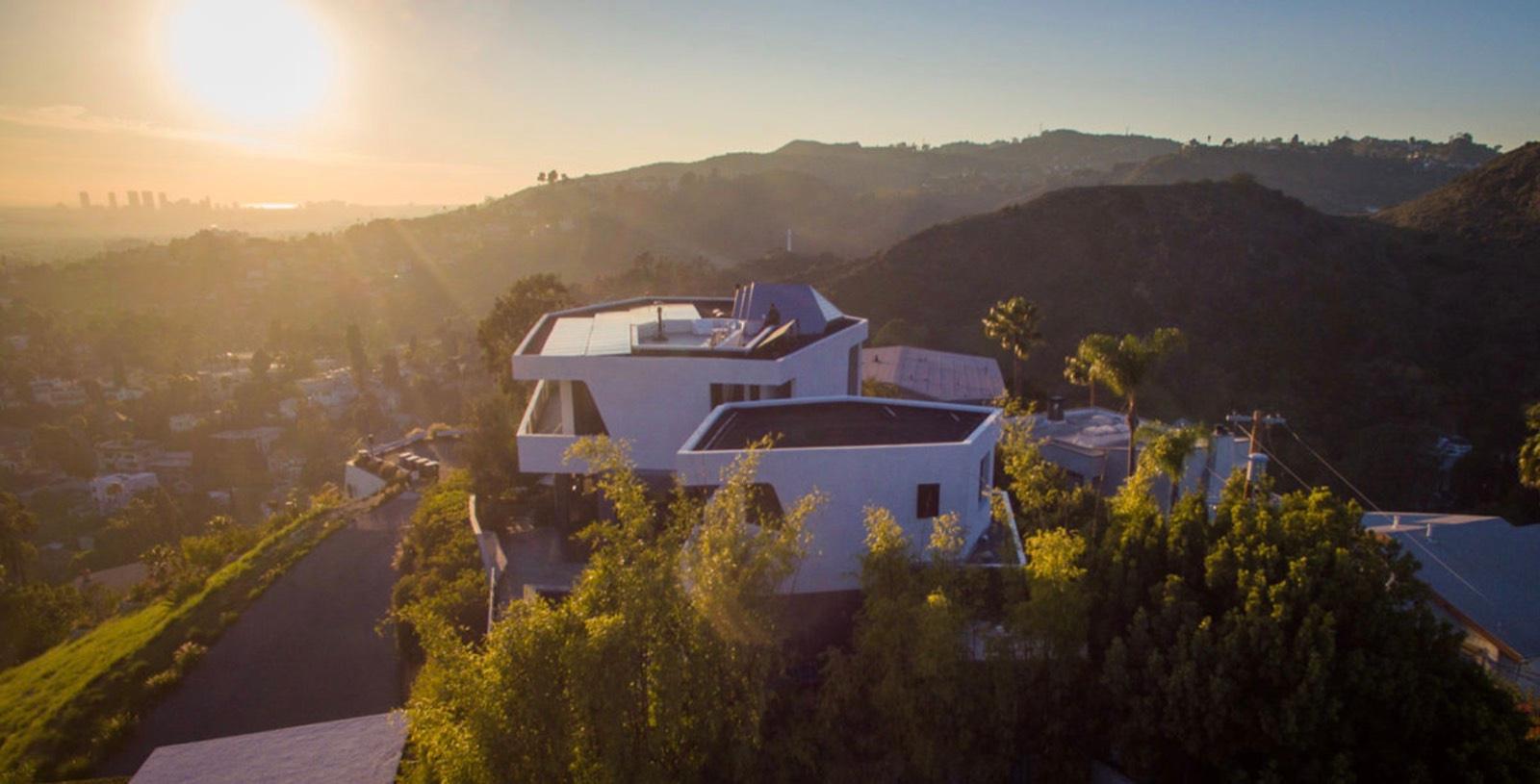 Amber Architectural House — photo 12