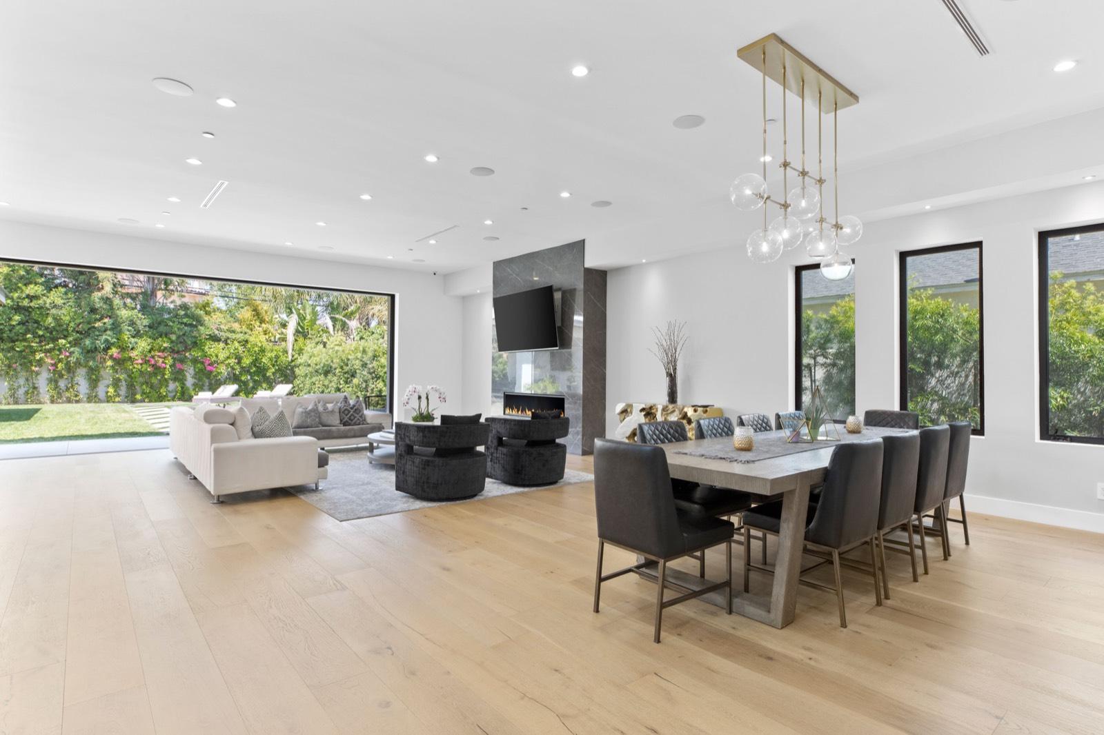 AP’s modern Encino — photo 12