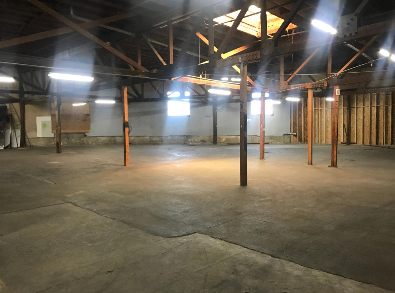 Arch Warehouse — photo 4