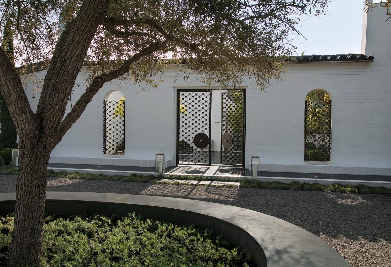 AR's Santa Barbra Stunning Modern View — photo 9