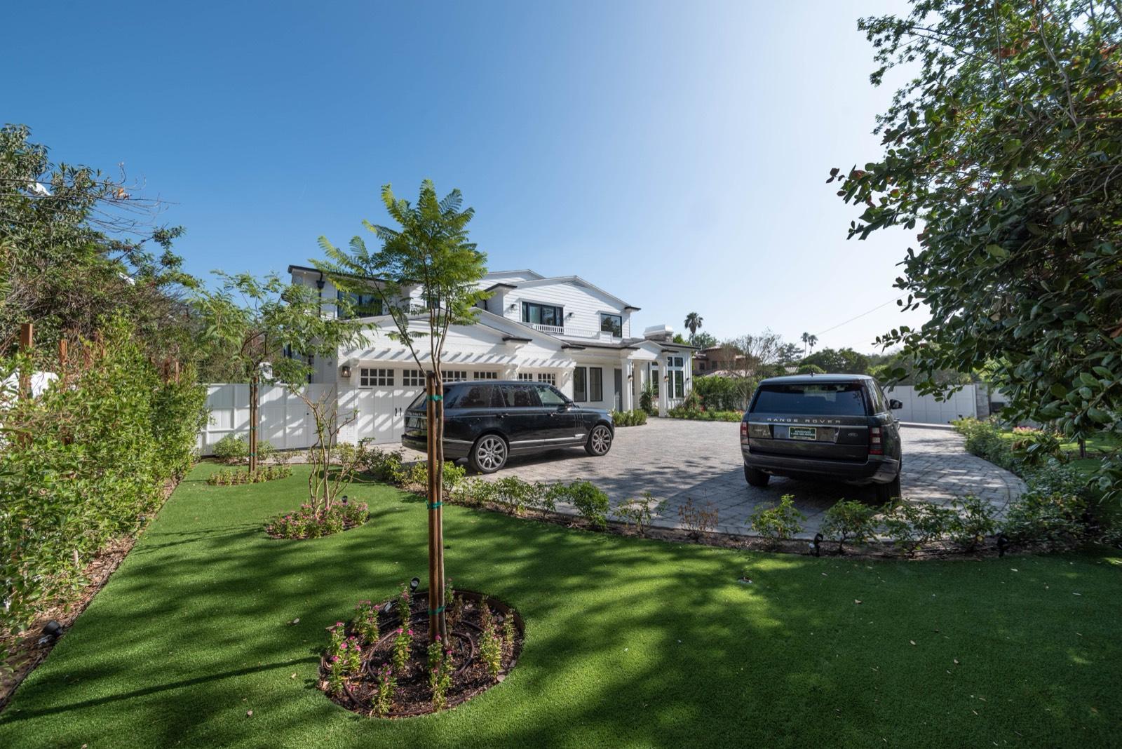 A's Cape Cod Estate — photo 3