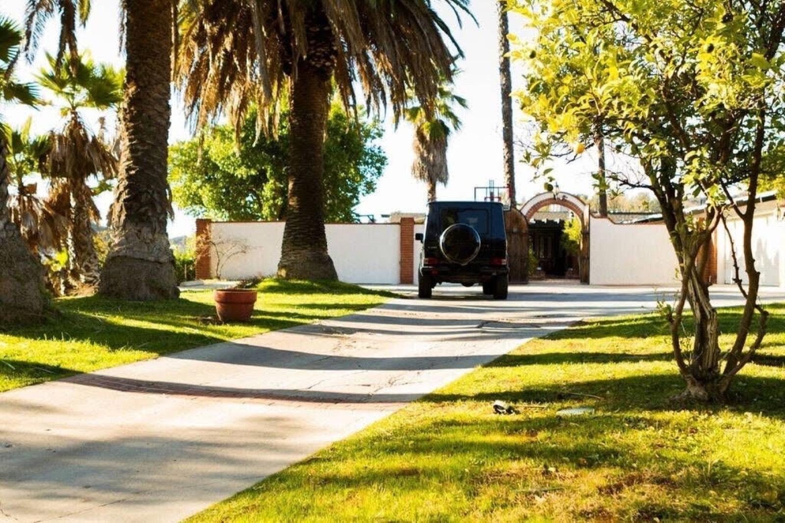 A's Carob House — photo 10