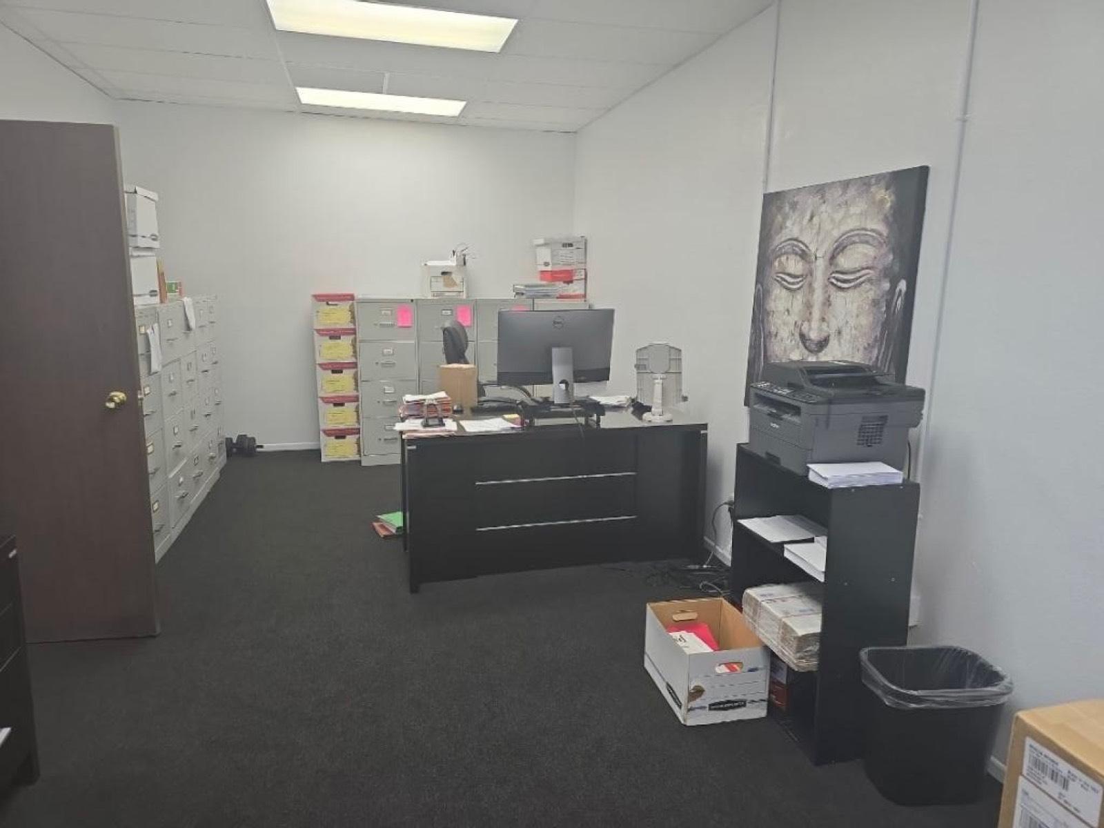 A’s cool Sherman oaks office — photo 1