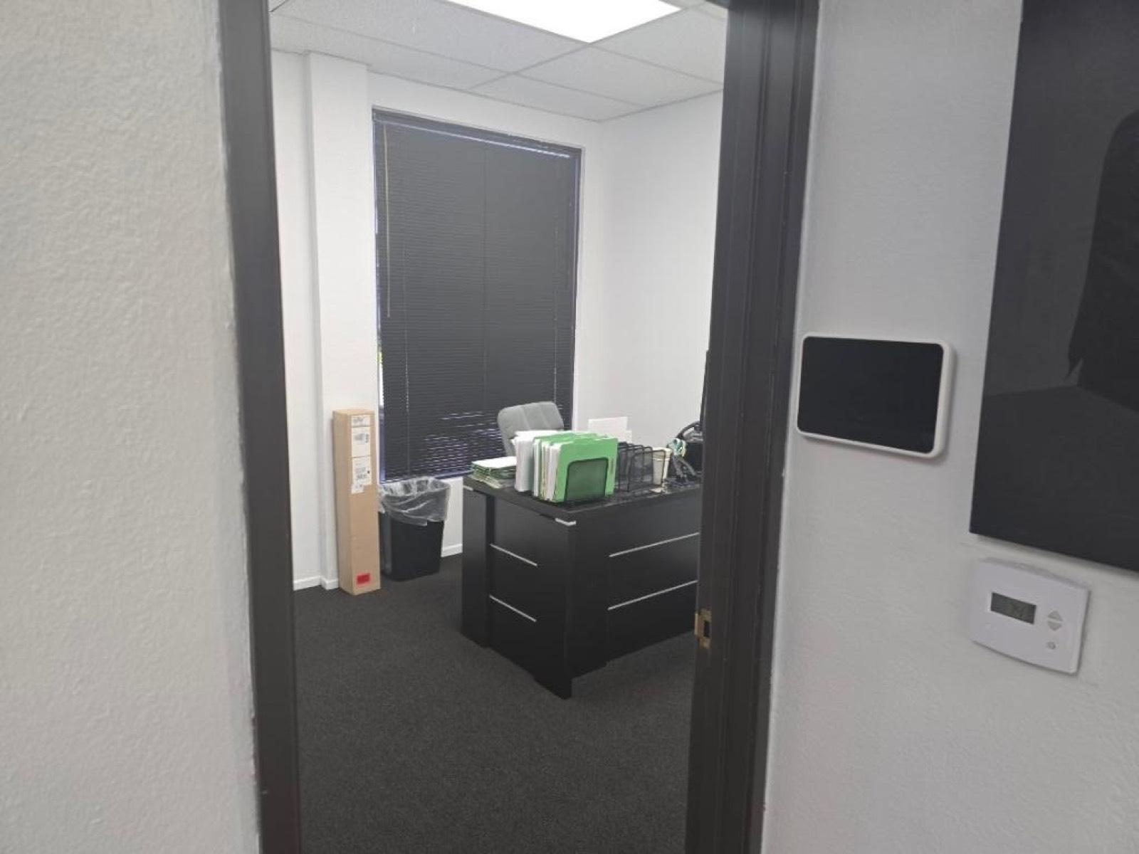 A’s cool Sherman oaks office — photo 9