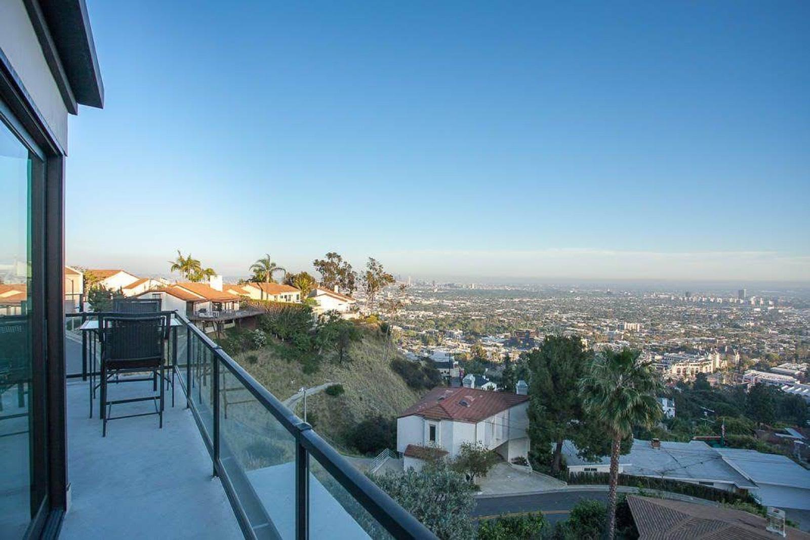 A's Crescent Heights House — photo 3