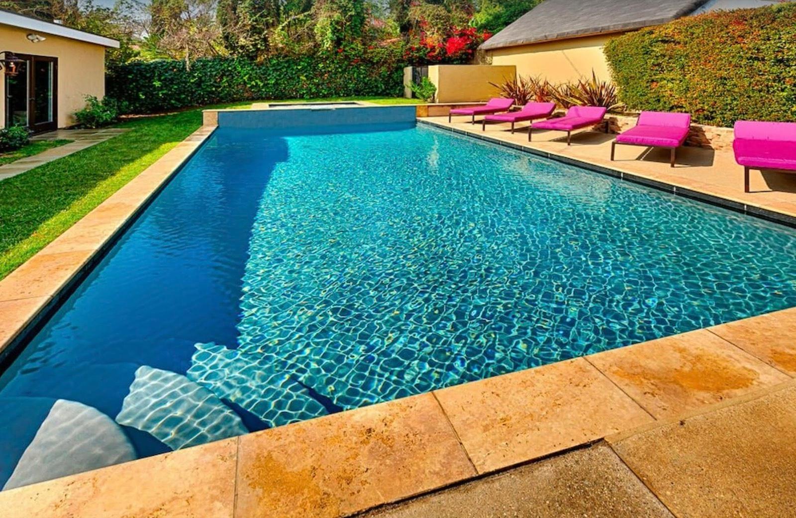A's Magnificent Traditional Home — photo 2