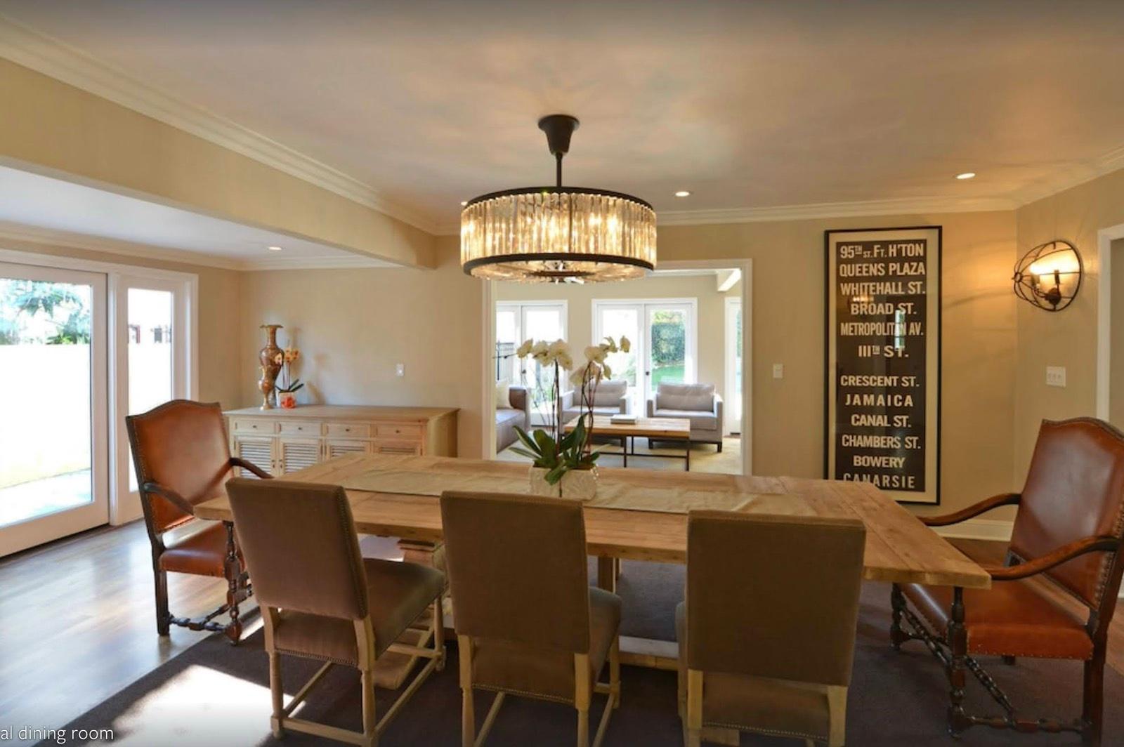A's Magnificent Traditional Home — photo 9