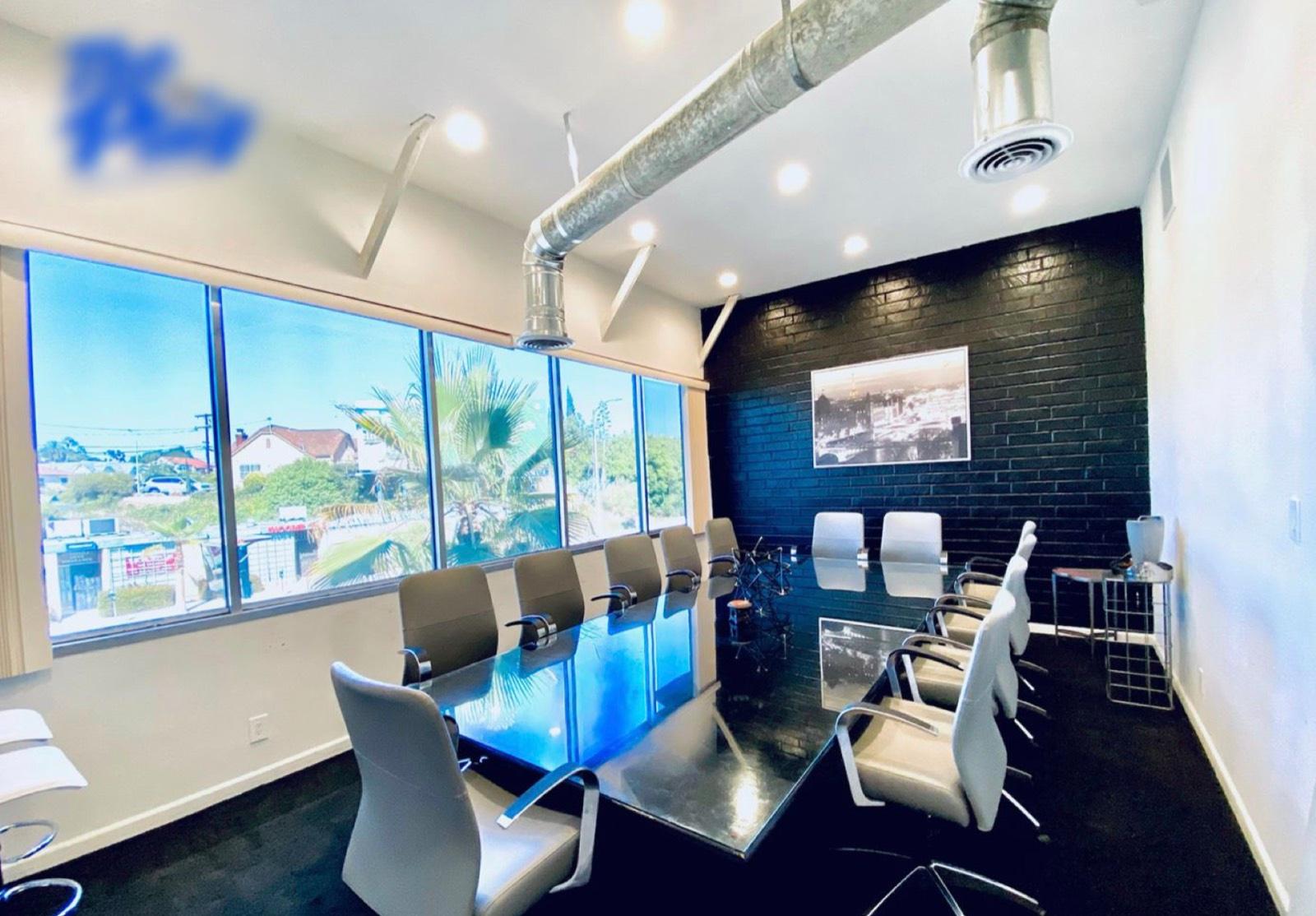 A's Modern Botique Office — photo 2
