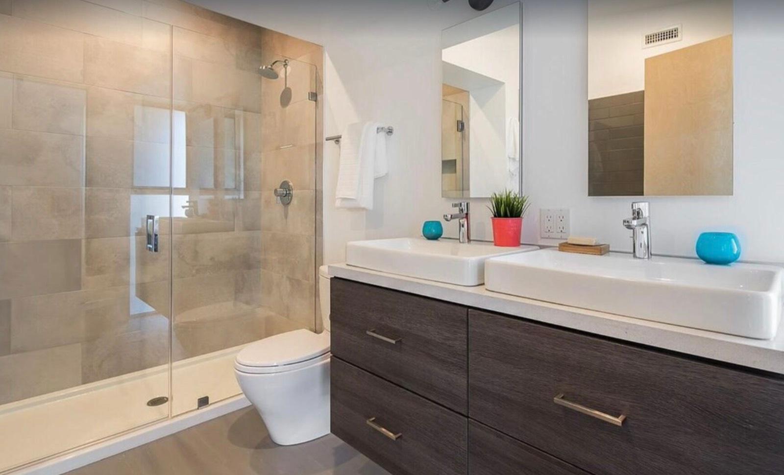 A's Modern Townhouse — photo 10