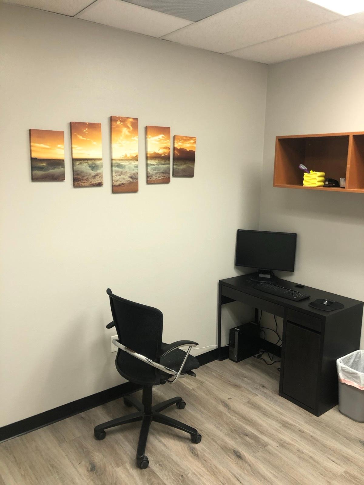 A's Office and Kitchen — photo 7