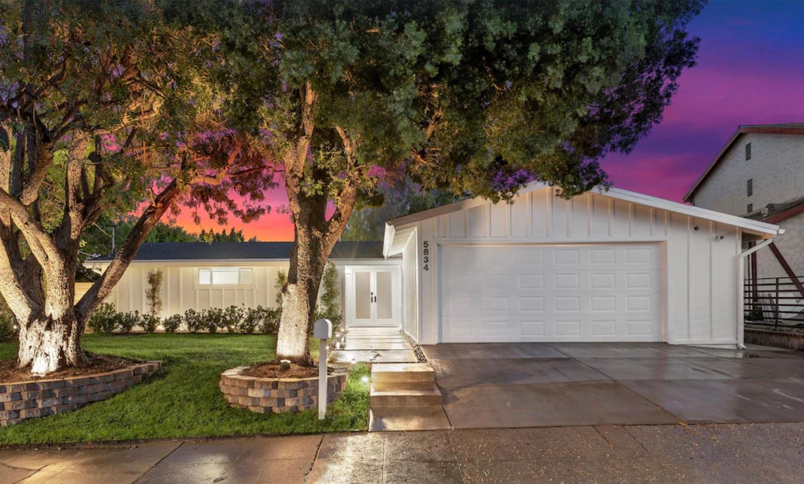 A's Private Light View Home — photo 4