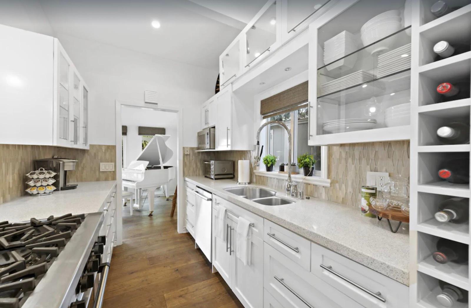 A's Private Light View Home — photo 9