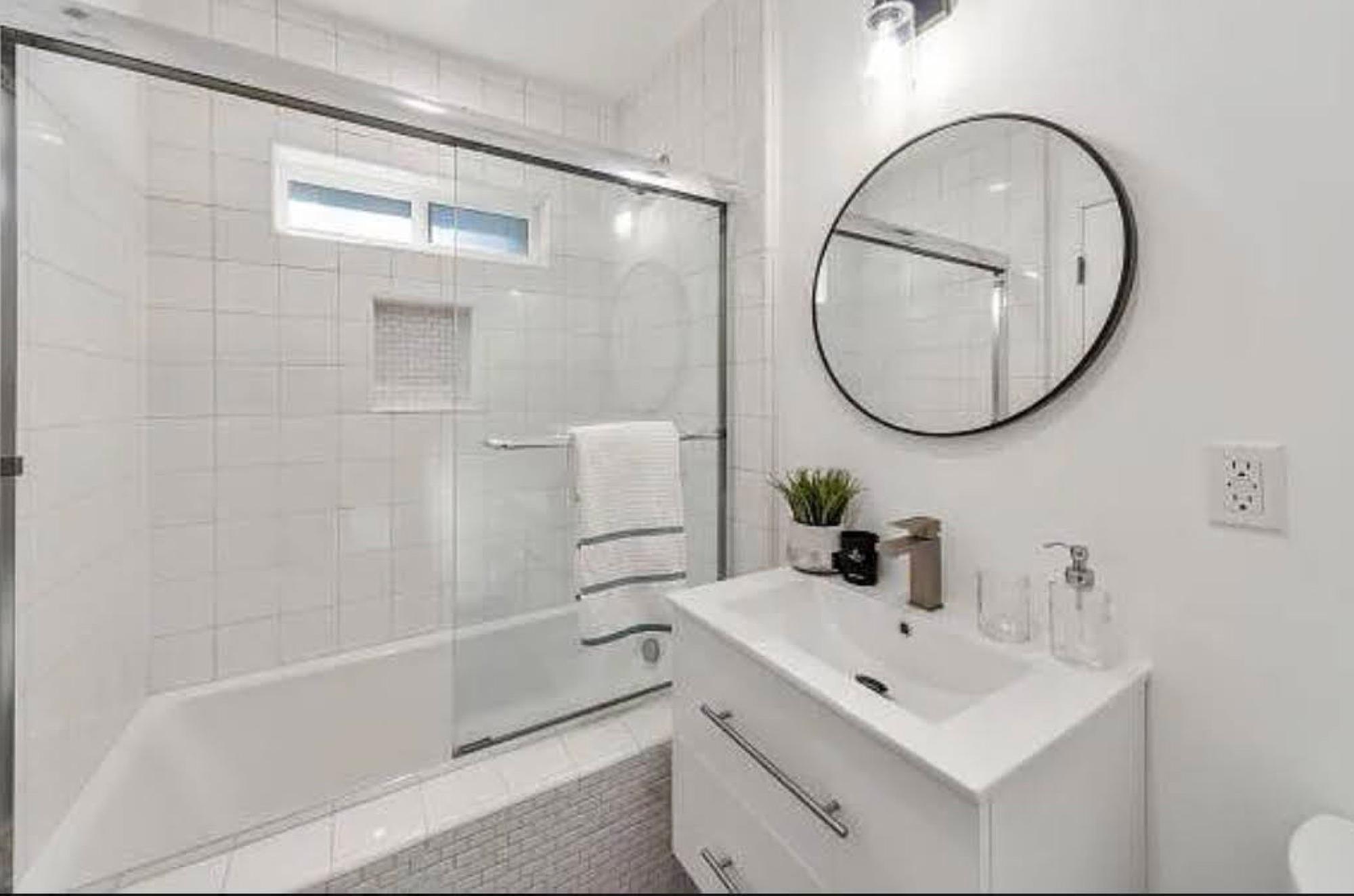 AS S Essential Valley View Home — photo 11