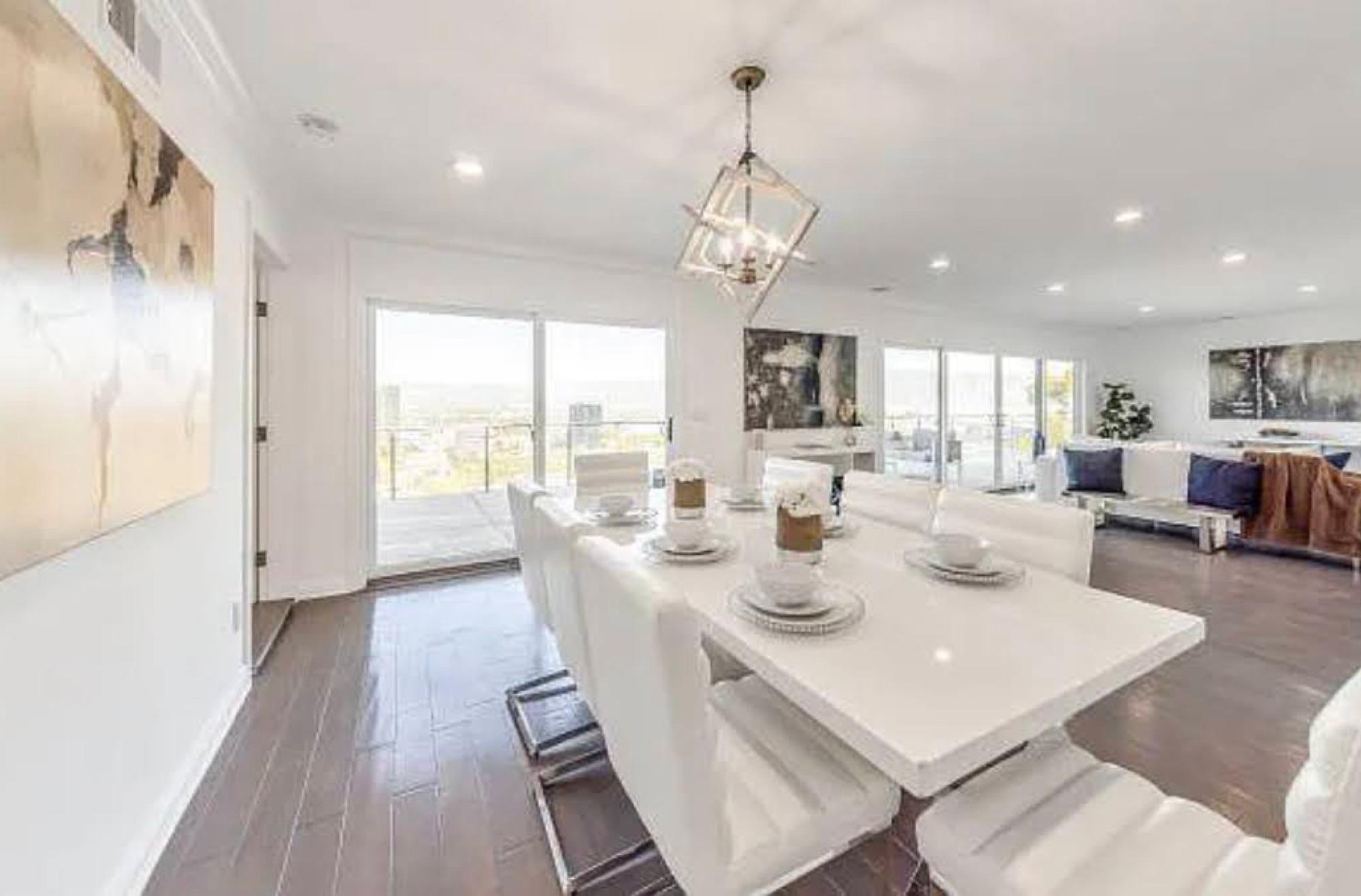 AS S Essential Valley View Home — photo 5