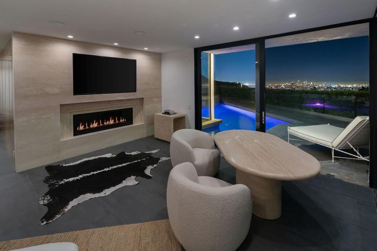AS's Modern H View — photo 3