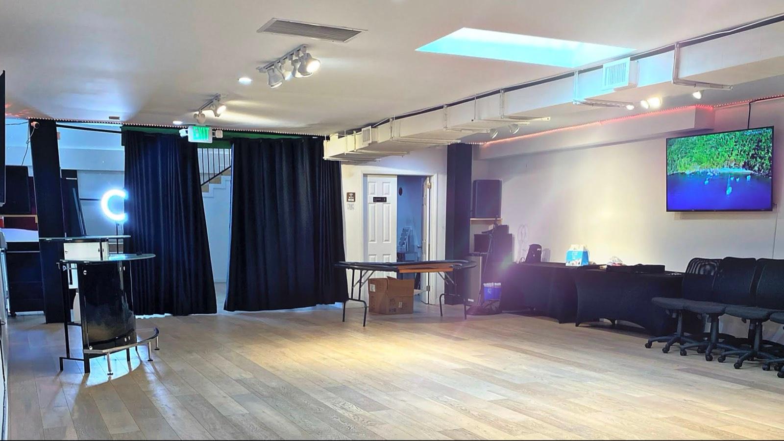 AS's Rooftop Studio — photo 4