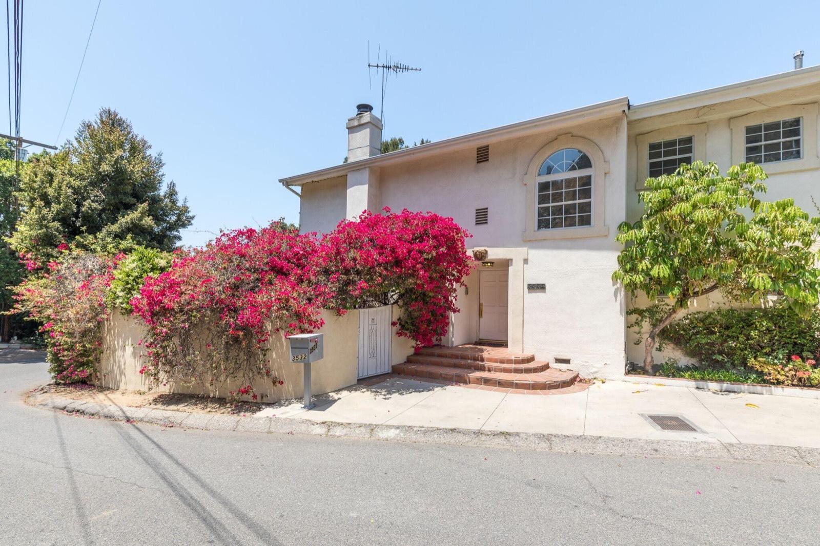 A's Studio City House — photo 12