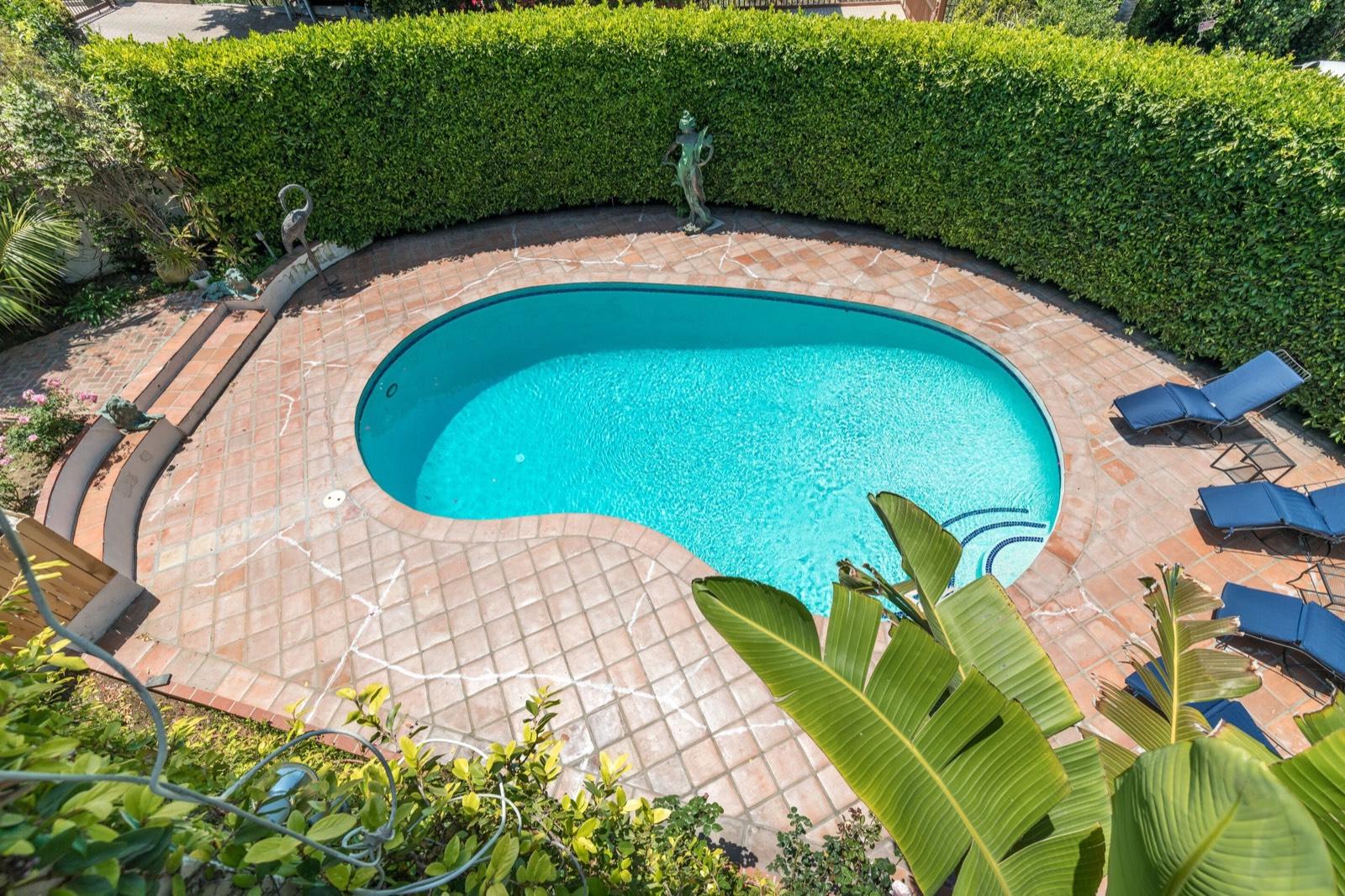 A's Studio City House — photo 9